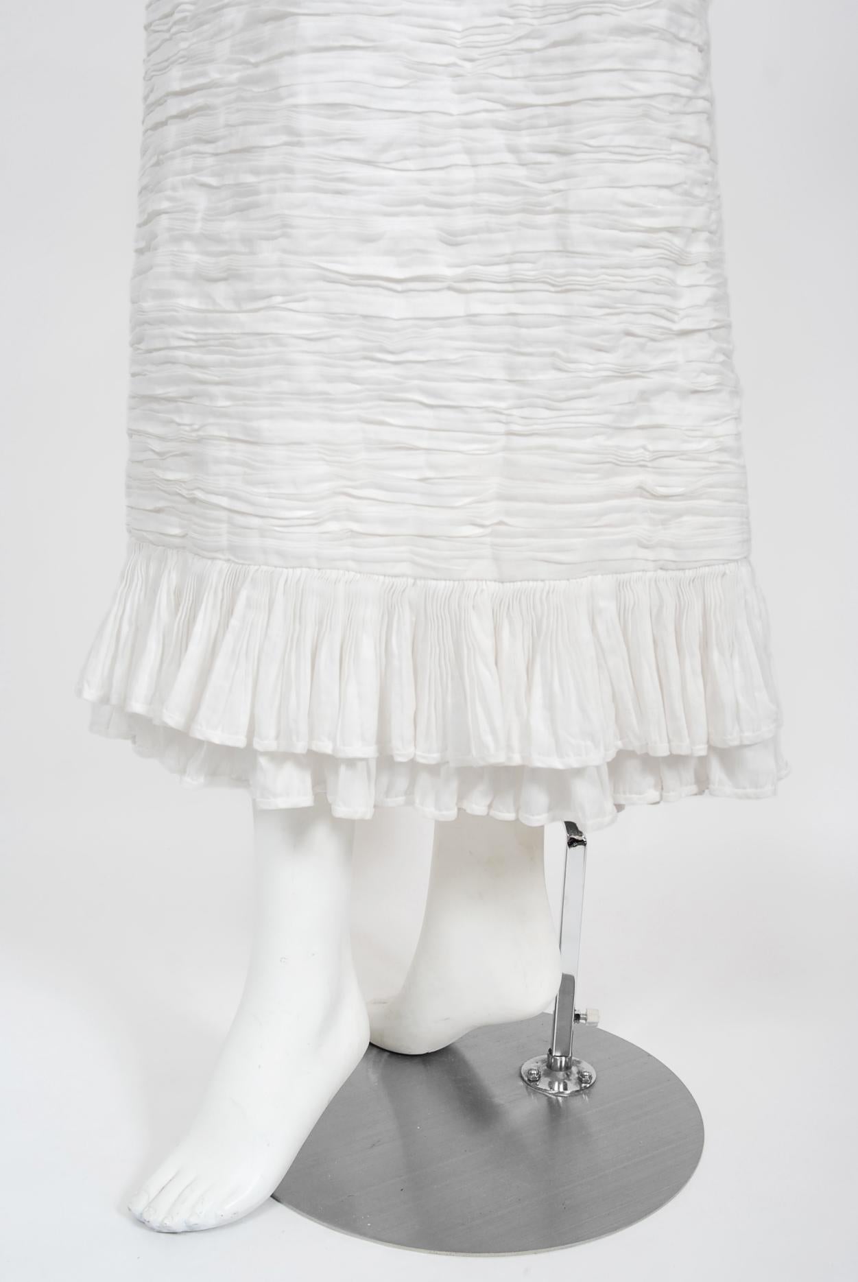 Vintage 1960's Sybil Connolly Couture Pleated White Linen Bell-Sleeve Dress For Sale 5