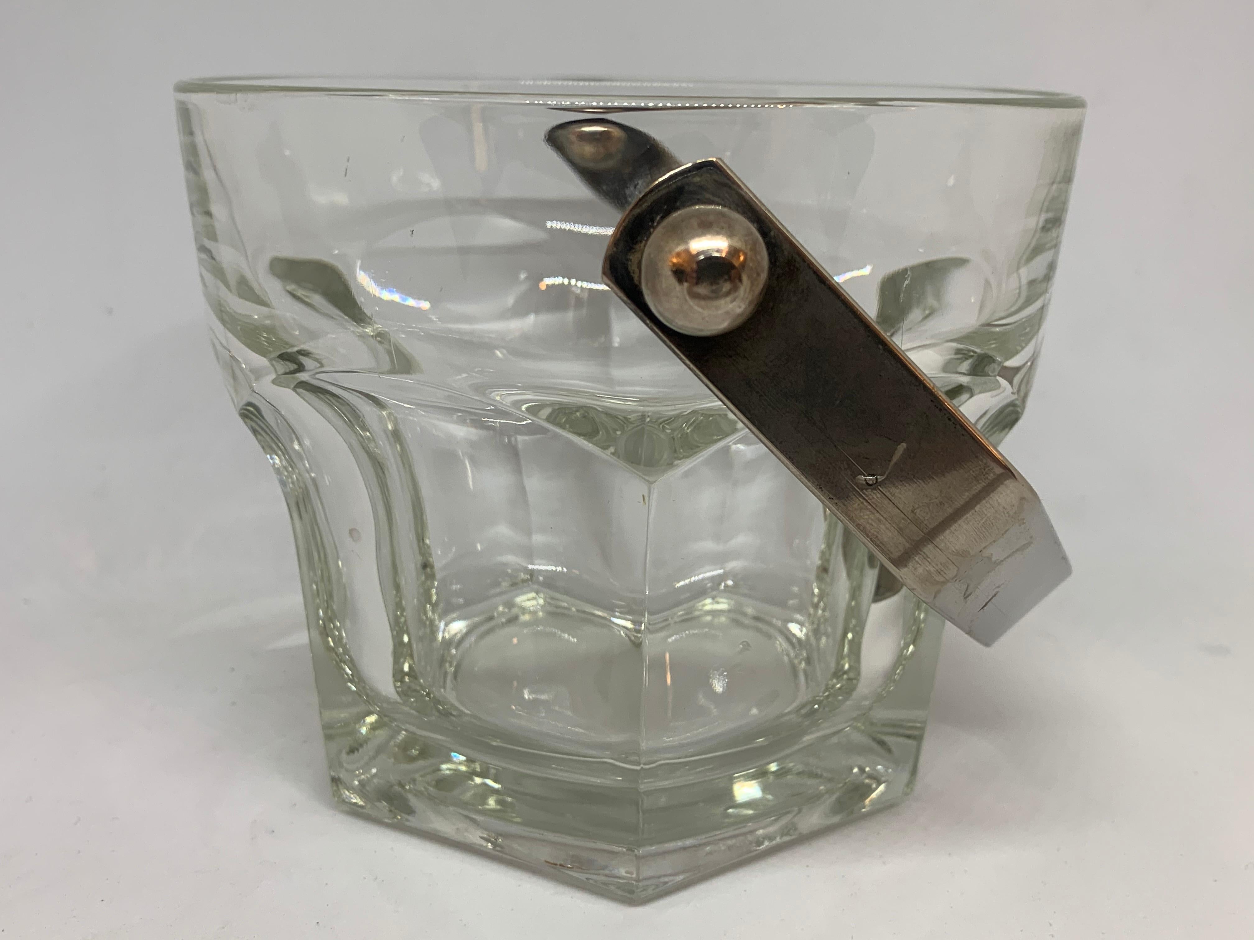 Vintage 1960s Thick Clear Glass Ice Bucket with a Silver Plate Handle 2