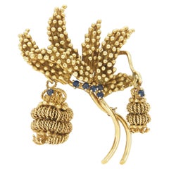 Vintage 1960 Tiffany 
Co. Spilla in foglia d
oro e cacooni con zaffiri