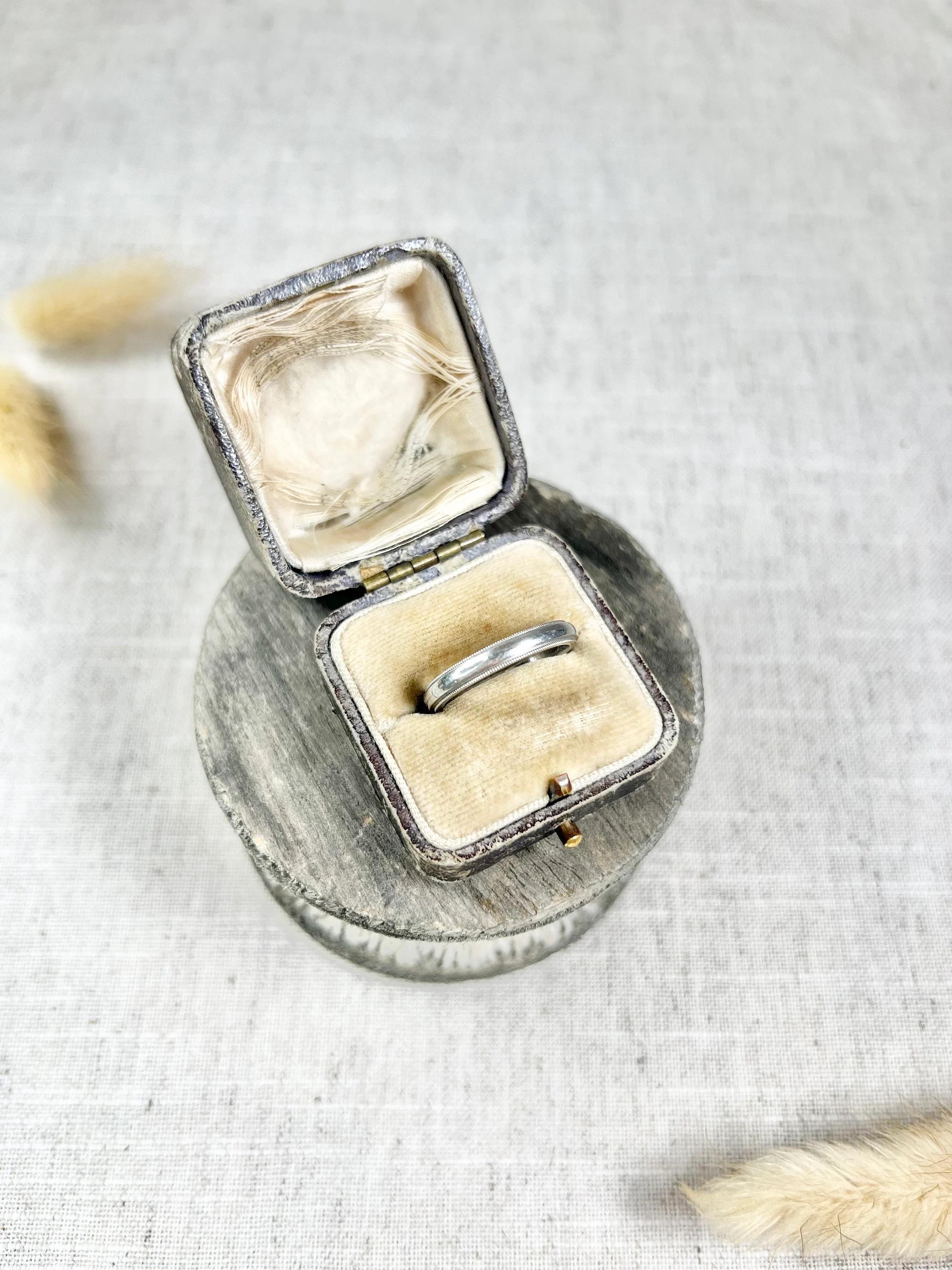 Vintage 1990s Tiffany & Co Platinum Tiffany Together Milgraine Edge Wedding Band For Sale 3