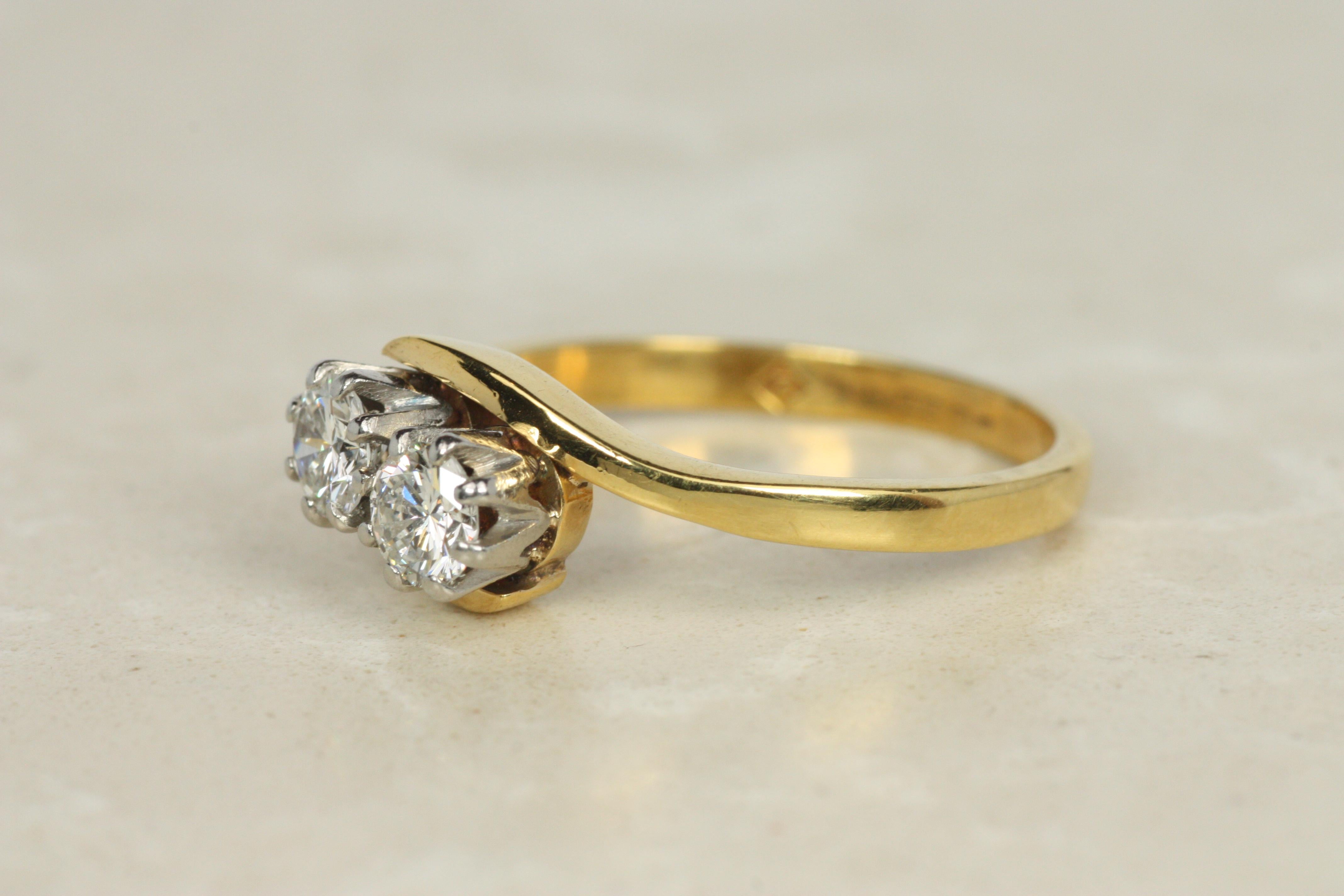 Vintage 1960s Toi et Moi Engagement Ring – 0.53ct Round Diamonds Damen im Angebot