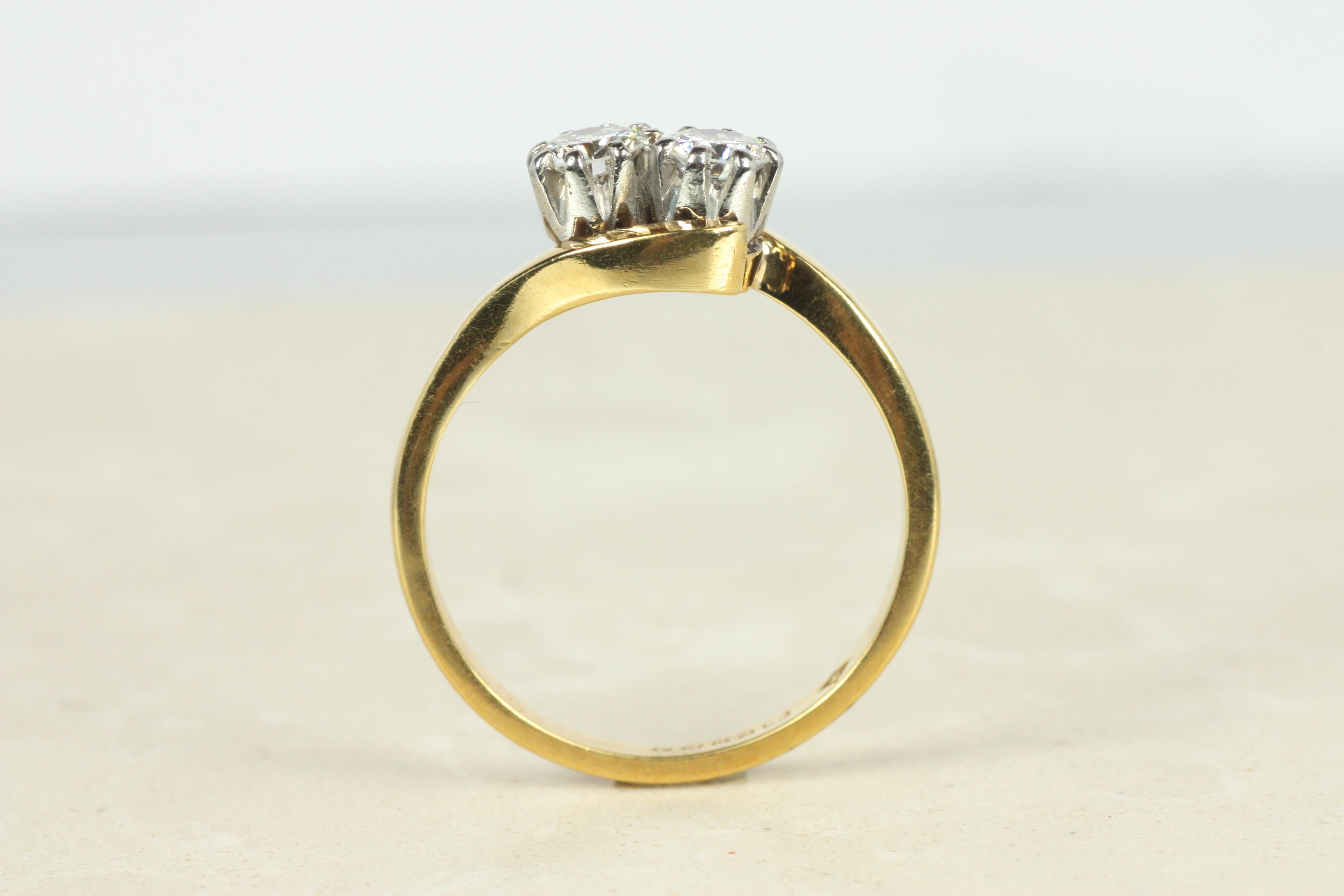 Vintage 1960s Toi et Moi Engagement Ring – 0.53ct Round Diamonds im Angebot 1