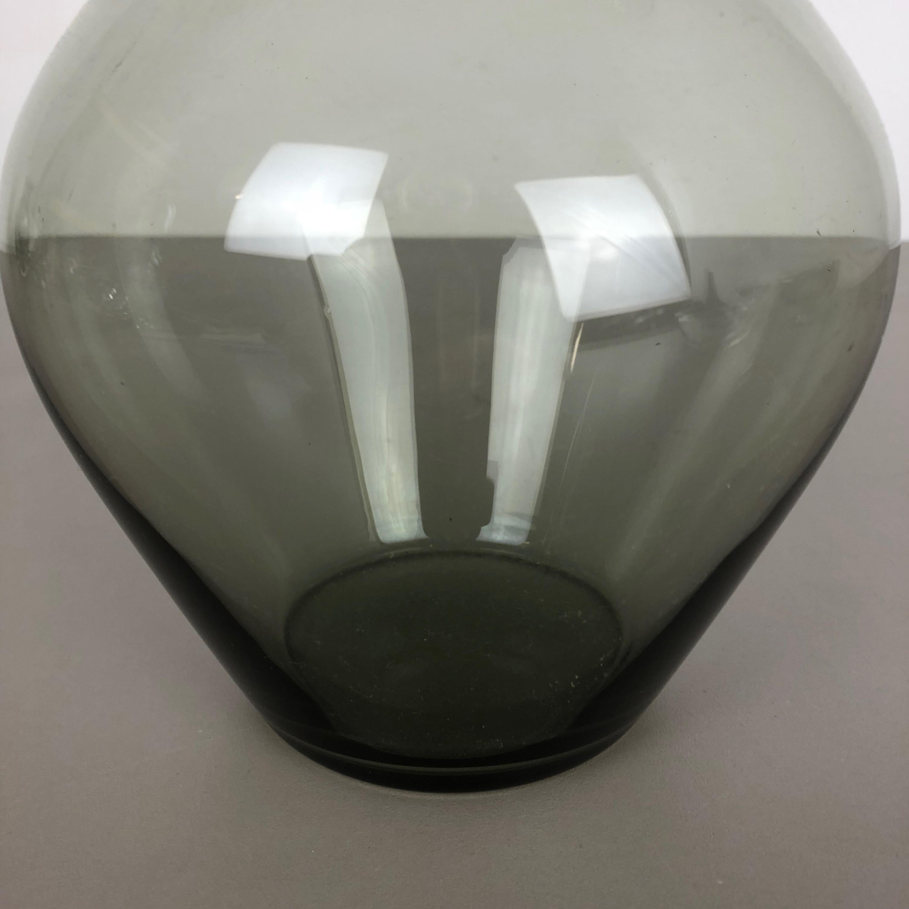 Vintage 1960s Turmalin Vase by Wilhelm Wagenfeld for WMF, Germany Bauhaus In Good Condition For Sale In Kirchlengern, DE