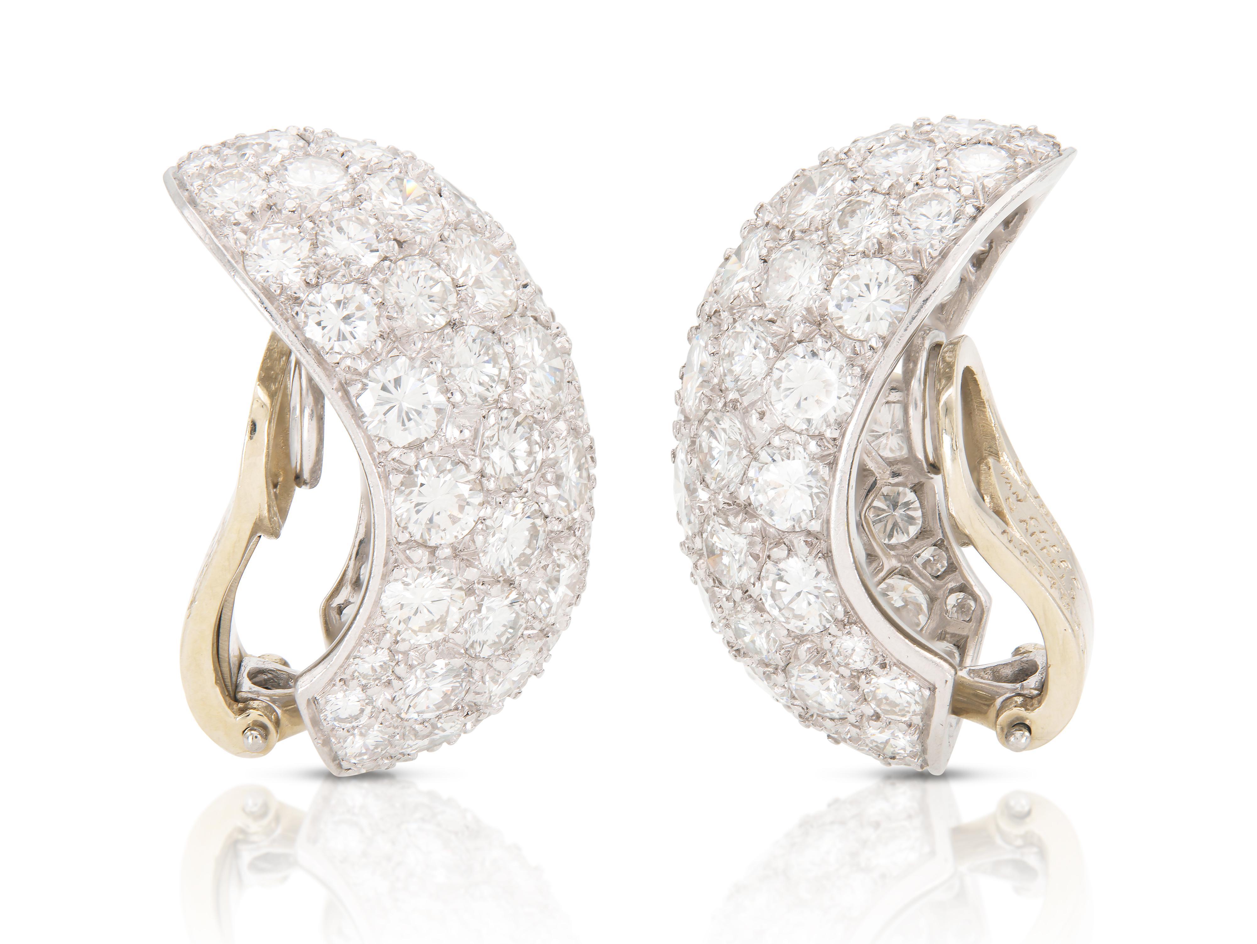 Pendientes bomba de diamantes de 18,00 quilates Van Cleef & Arpels de la época de 1960 Corte redondo en venta