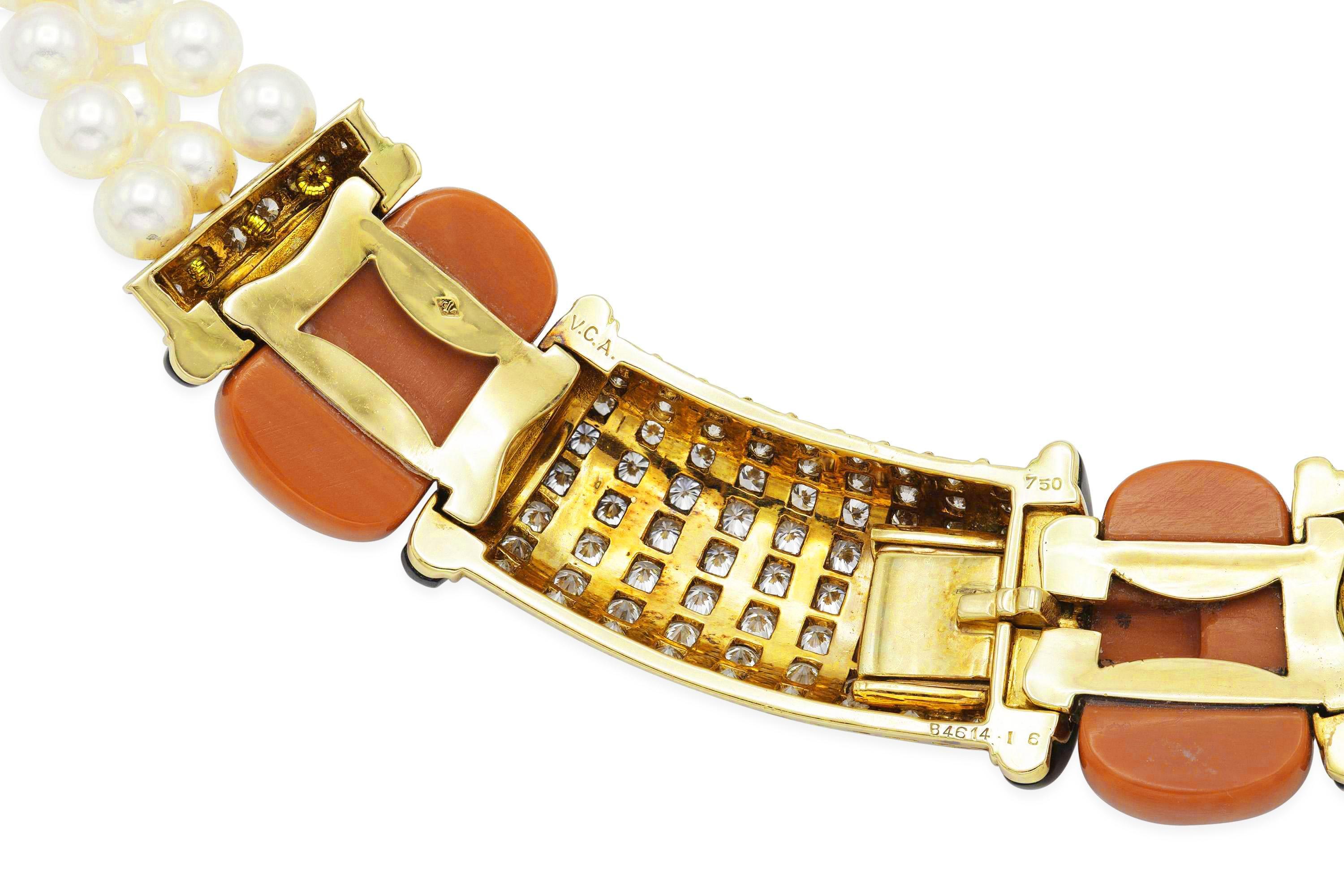 Vintage 1960s Van Cleef & Arpels Pearl Necklace with Coral Onyx and Diamonds In Good Condition For Sale In New York, NY