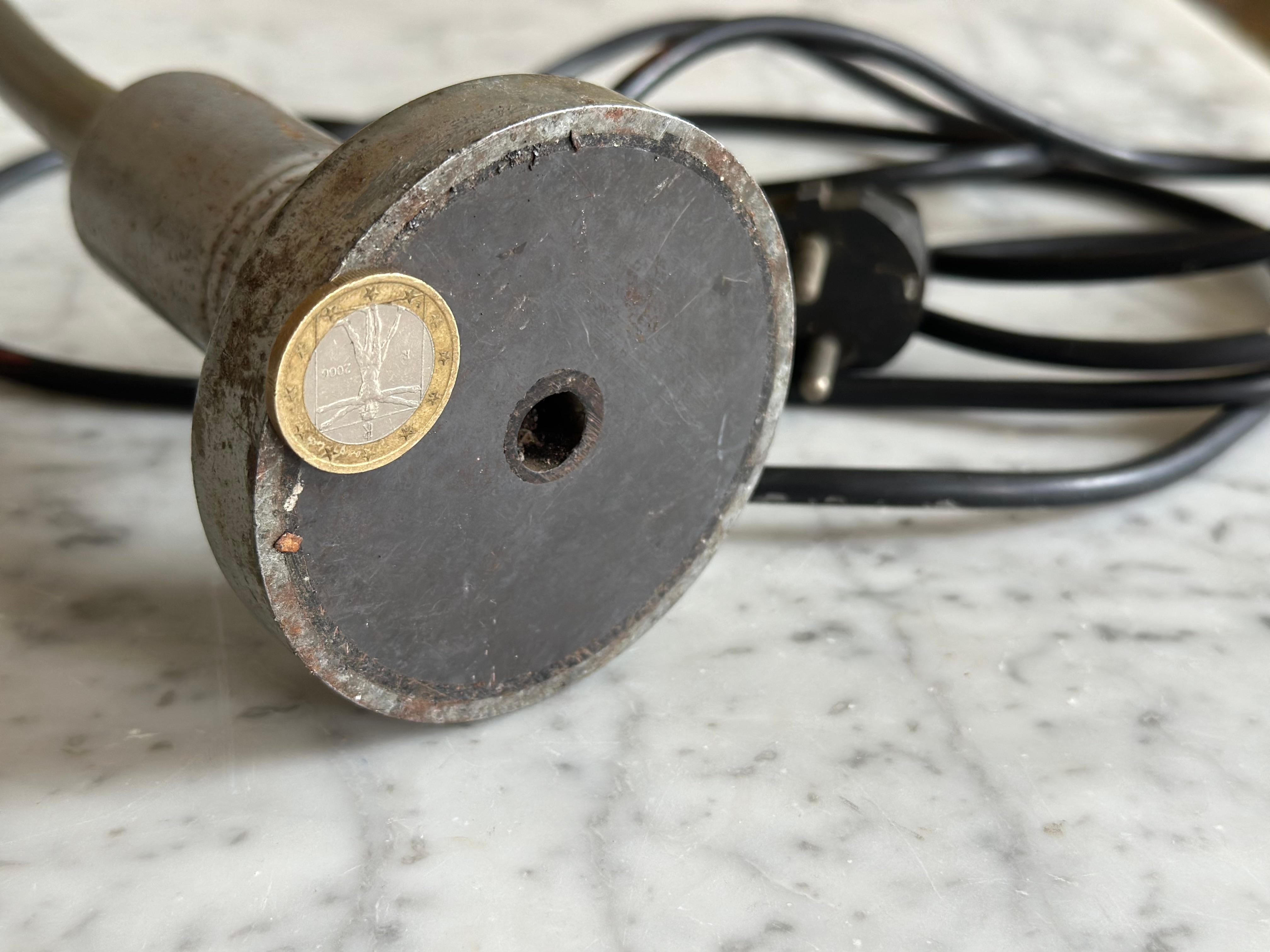 Vintage 1960s Velux Industrial Magnetic Lamp with Flexible Neck For Sale 2