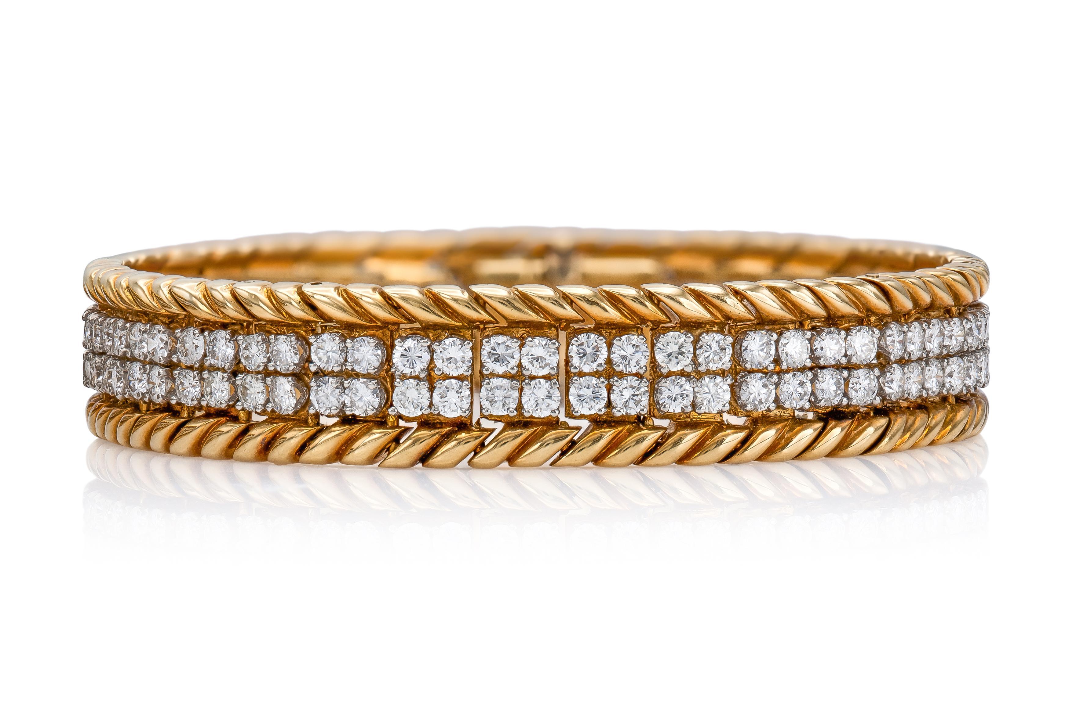 Taglio rotondo Coppia di bracciali con diamanti Verdura 1960 vintage in vendita
