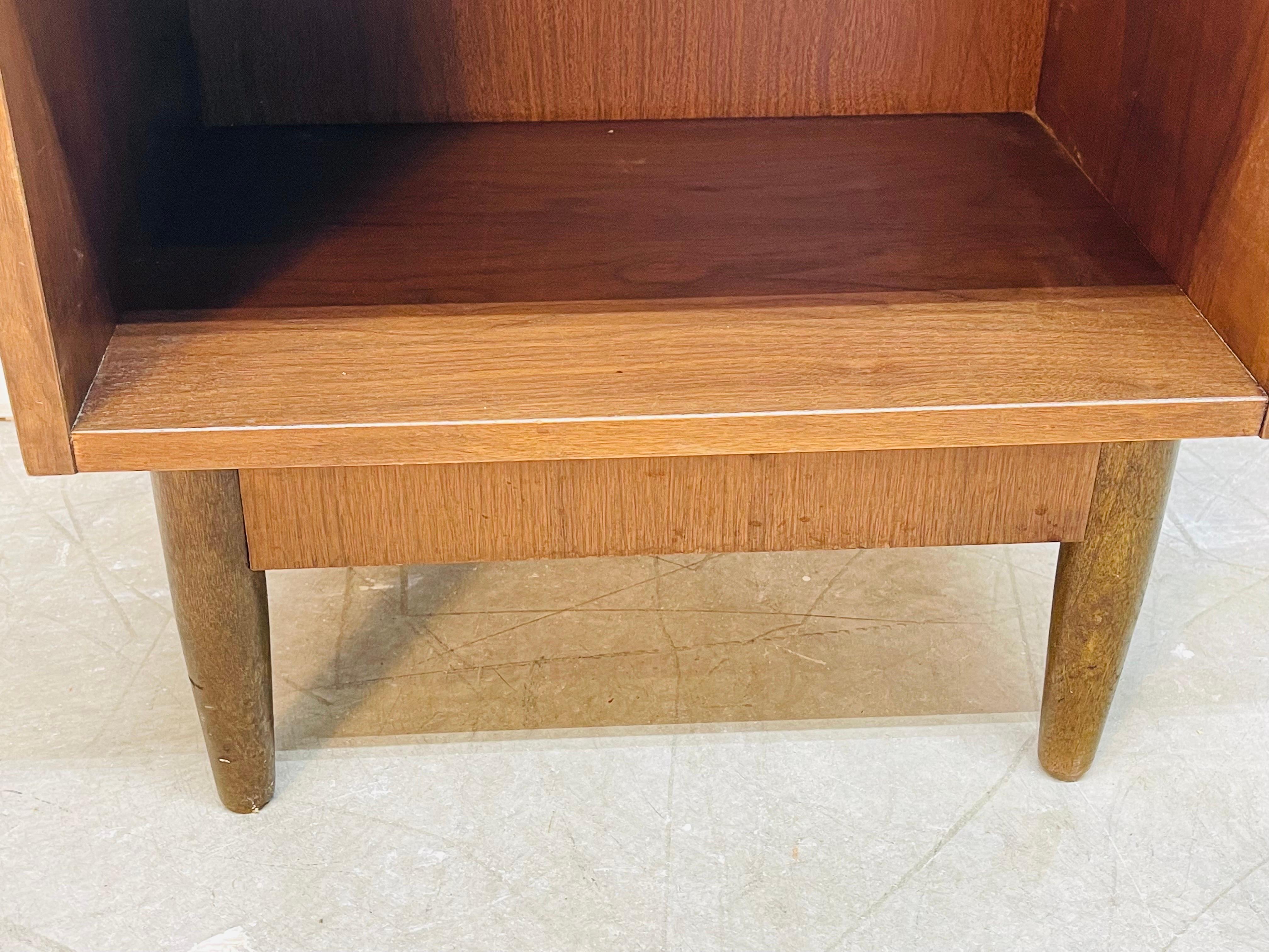 Vintage 1960s Walnut Wood Nightstand For Sale 1