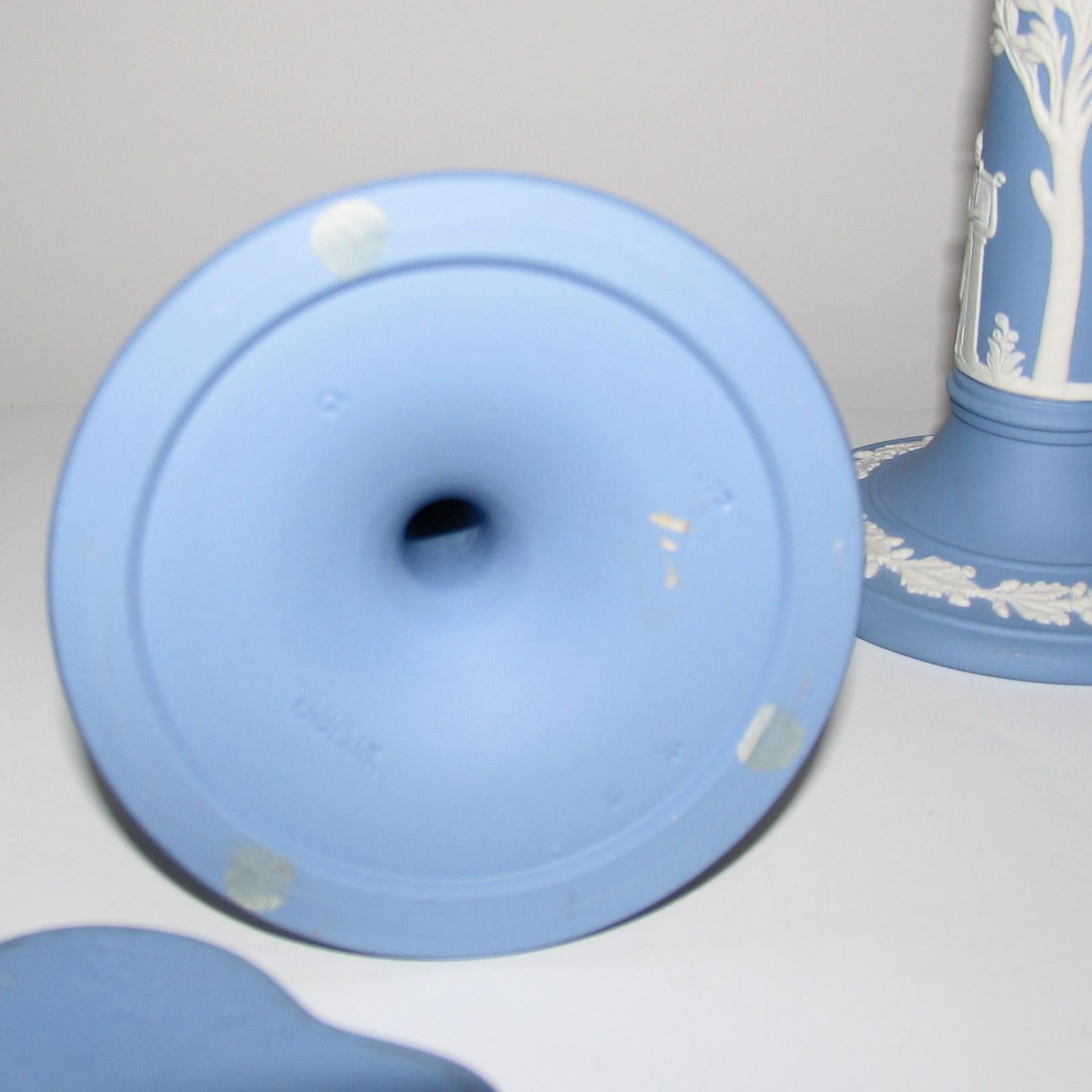 Vintage 1960s Wedgwood Jasperware Cream on Blue Ceramic Collection For Sale 8