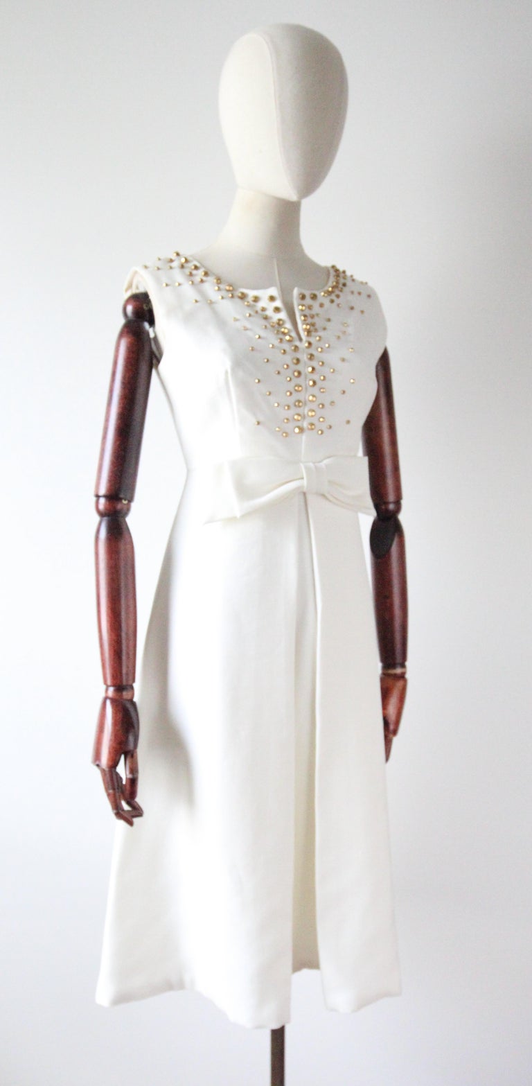 Vintage 1960's White A Line Pleated Bow Dress Gold Studded Sixties Dress Uk 8-10 Vintage 1960's White A Line Pleated Bow Dress Gold Studded Sixties Dress Uk 8-10