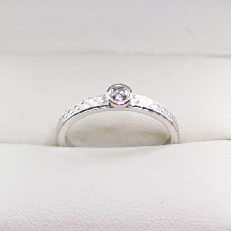 Vintage 1960's White Gold Solitaire Engagement Ring For Sale 6