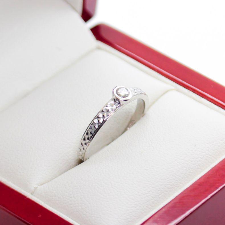 Vintage 1960's White Gold Solitaire Engagement Ring For Sale 7