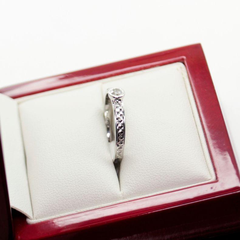 Vintage 1960's White Gold Solitaire Engagement Ring For Sale 8