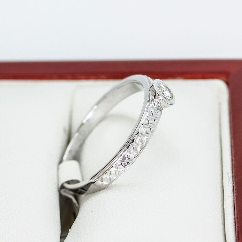 Vintage 1960's White Gold Solitaire Engagement Ring For Sale 13