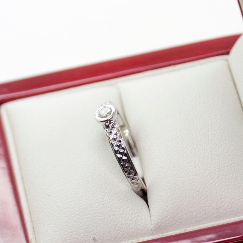 Vintage 1960's White Gold Solitaire Engagement Ring For Sale 4