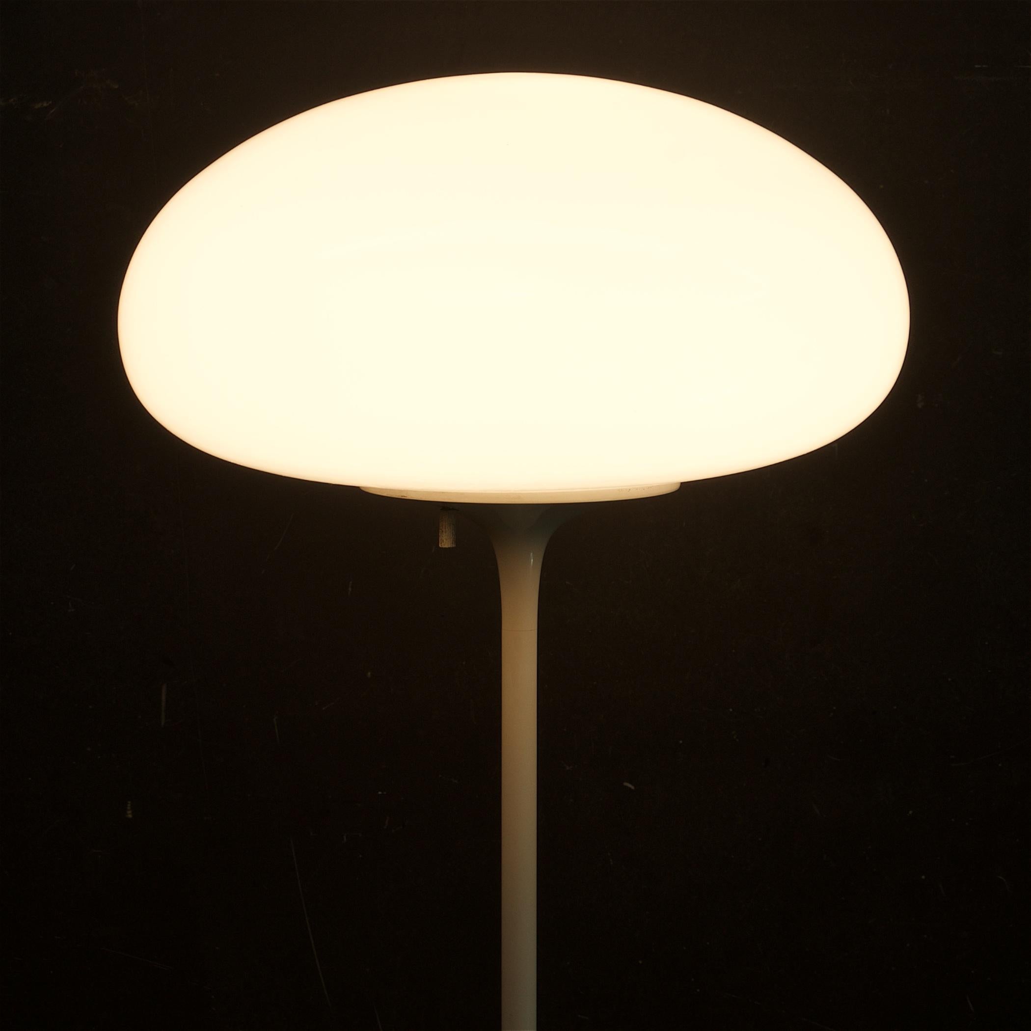Mid-20th Century Vintage 1960s White Stemlite Mushroom Floor Lamp Bill + Jackie Curry Design-Line