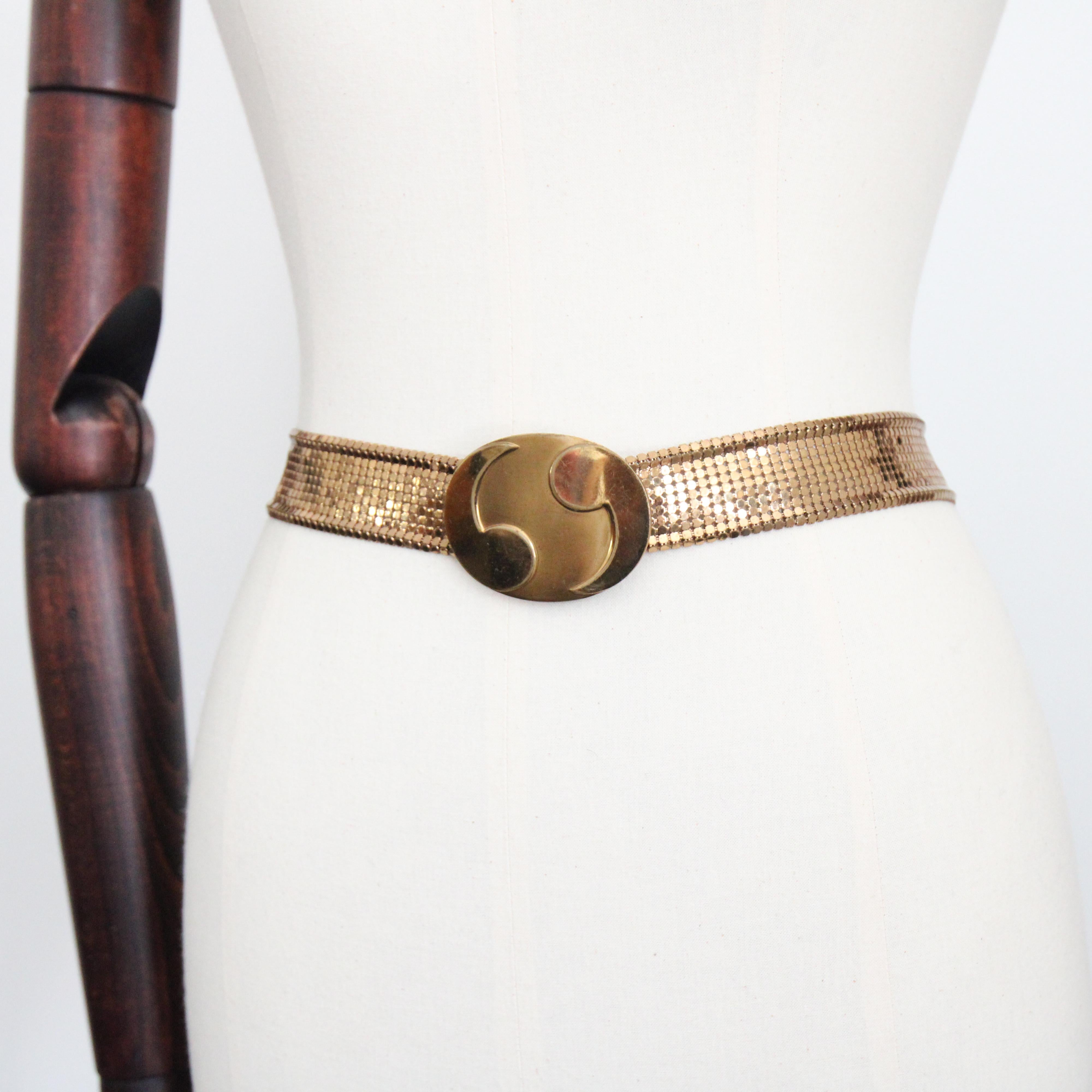 Vintage 1960's Whiting & Davis Gold Mesh Yin Yang Schnalle Gürtel UK 8 US 4 für Damen oder Herren im Angebot