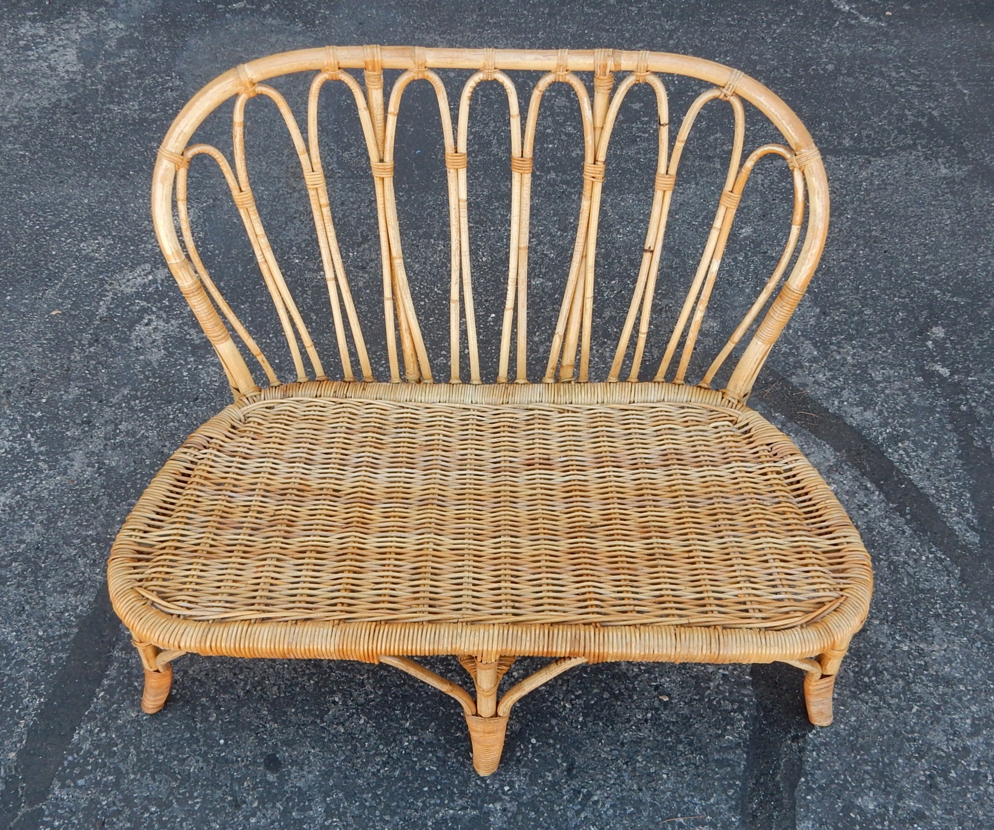 Bohemian Vintage 1960's Wicker Rattan Patio Lounge Settee in Cohama Fabric For Sale