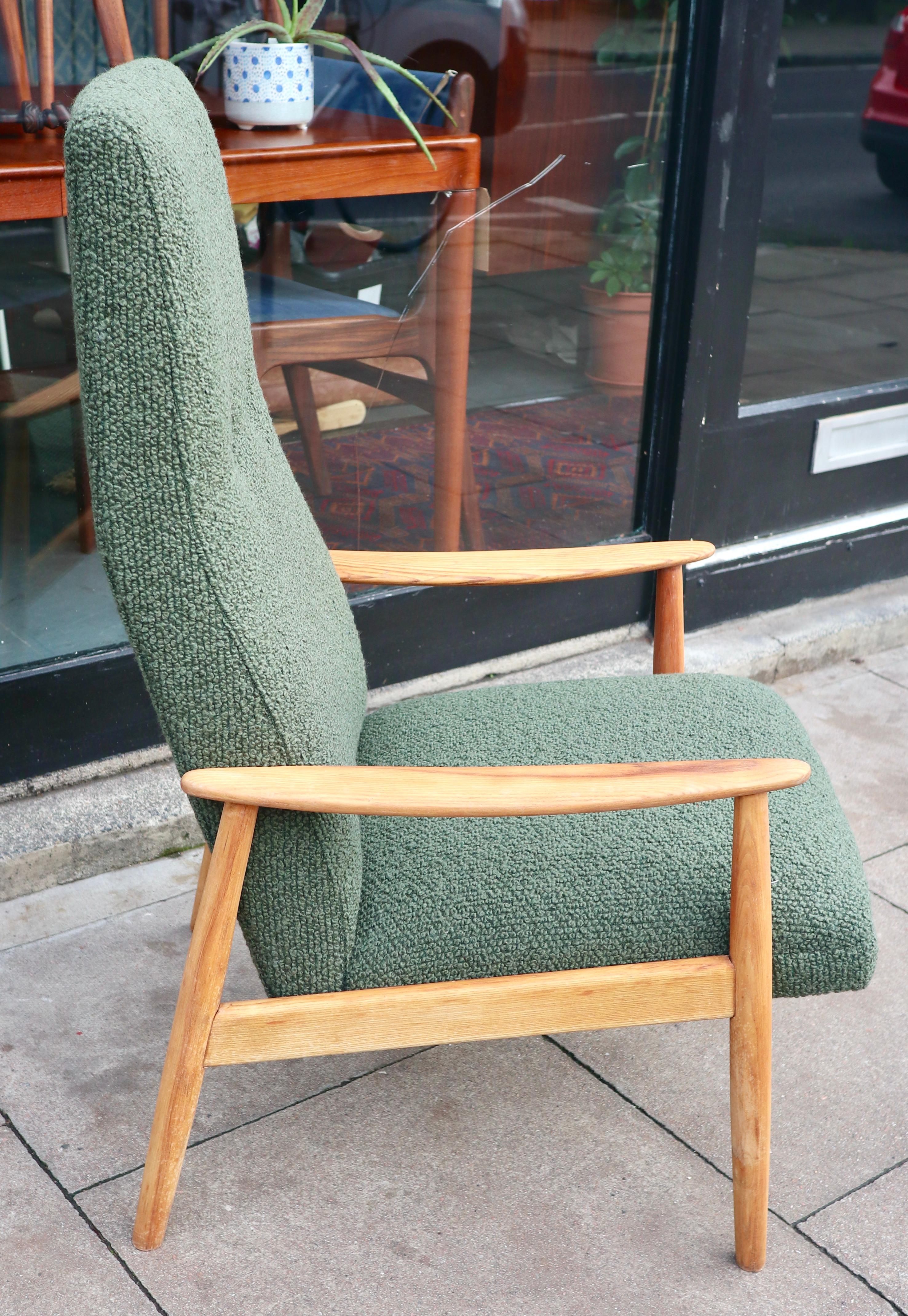 Vintage 1960s wood framed Danish lounge chair upholstered in moss green boucle. For Sale 7