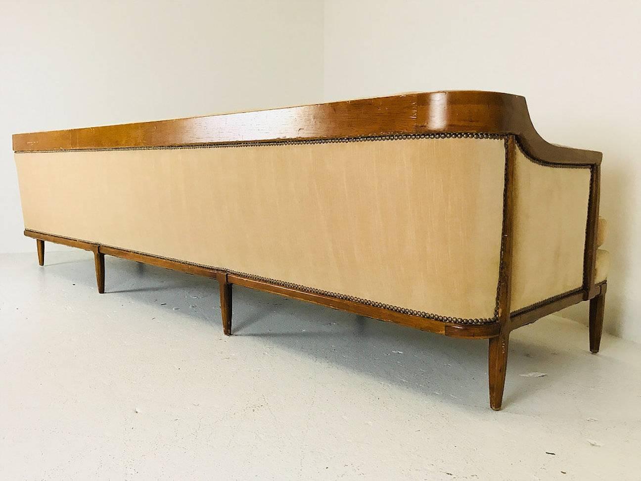 Vintage 1960s Holzverkleidetes Sofa von Tomlinson (Moderne der Mitte des Jahrhunderts)