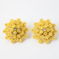 Vintage 1960's Yellow daisy and rhinestone clip on earrings 1960s jewellery