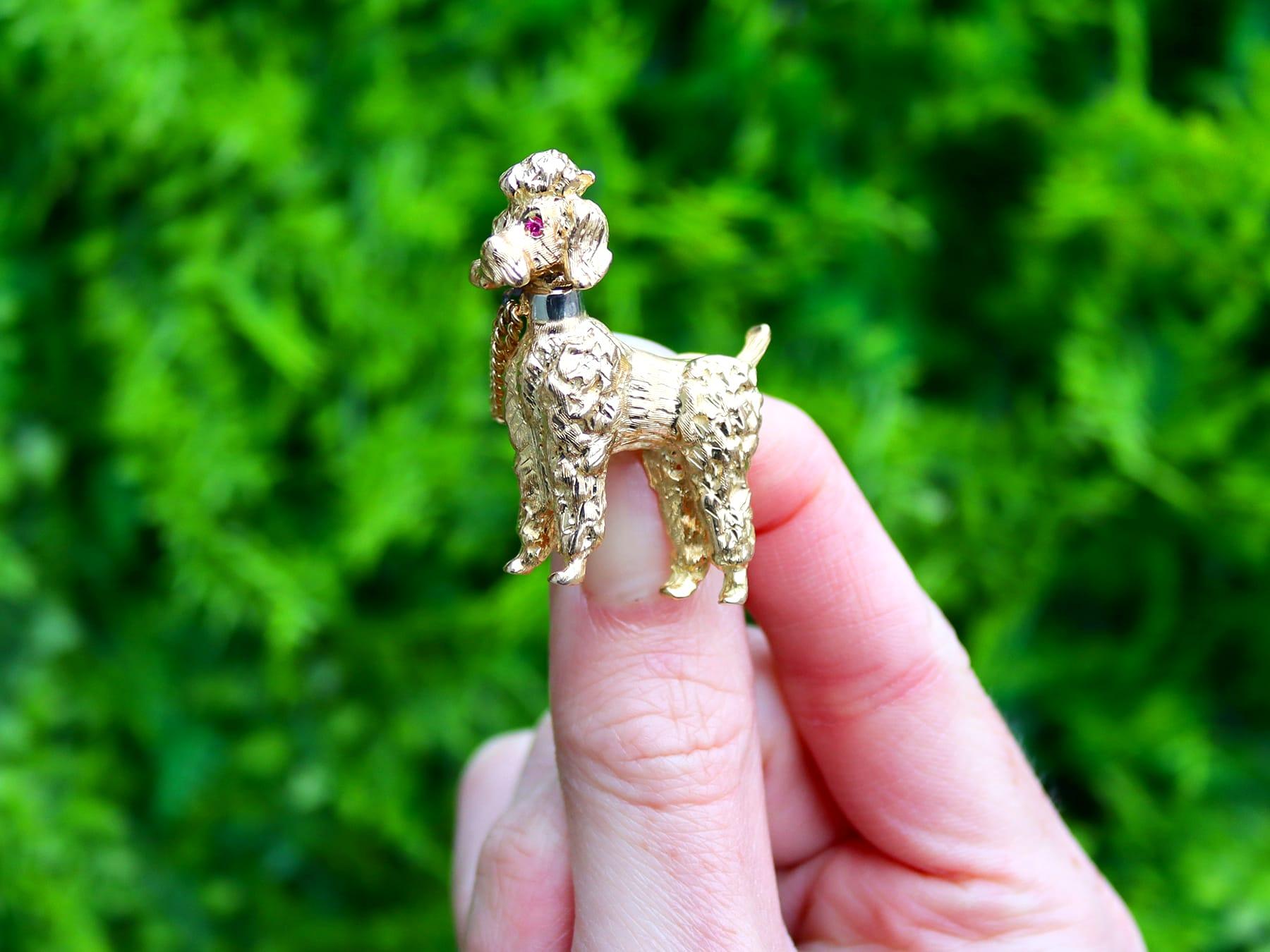 A fine vintage 18 karat yellow gold brooch in the form of a poodle; part of our vintage jewelry and estate jewelry collections.

This fine 18k yellow gold brooch has been realistically modelled in the form of a poodle.

The poodle is further