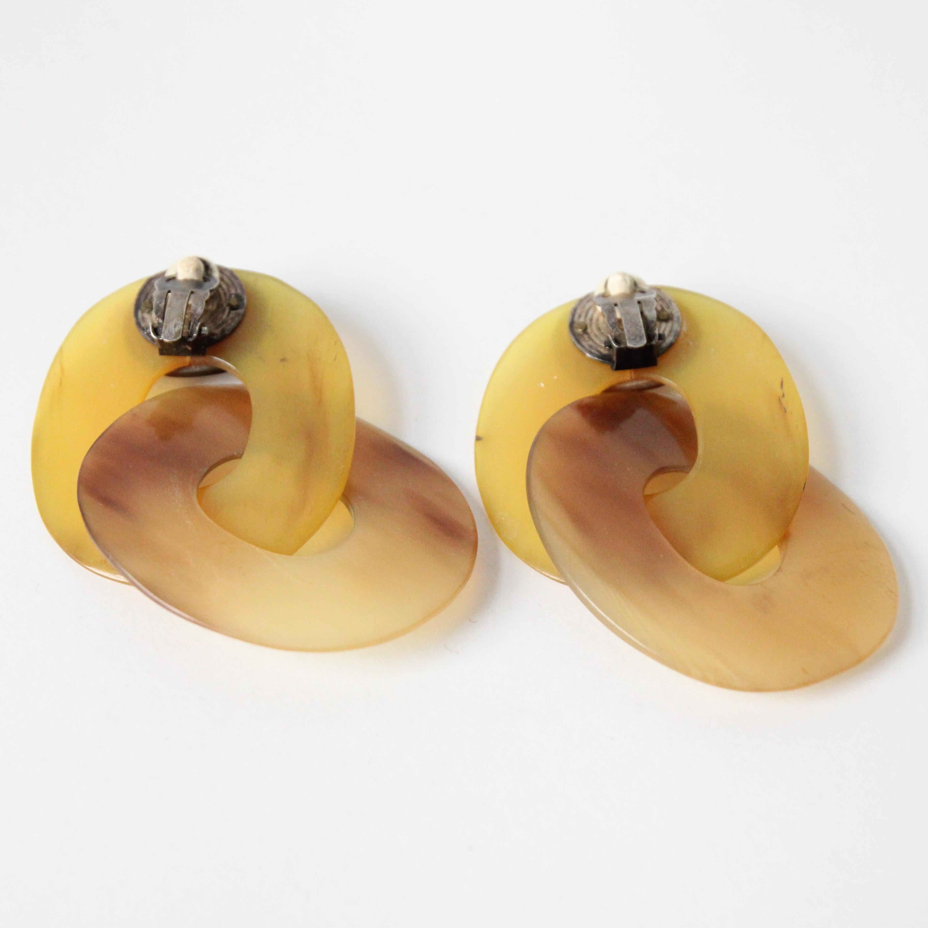Vintage 1960's Yellow Lucite Clip on Hoop Earrings Statement Hoop Earrings In Good Condition For Sale In Cheltenham, GB