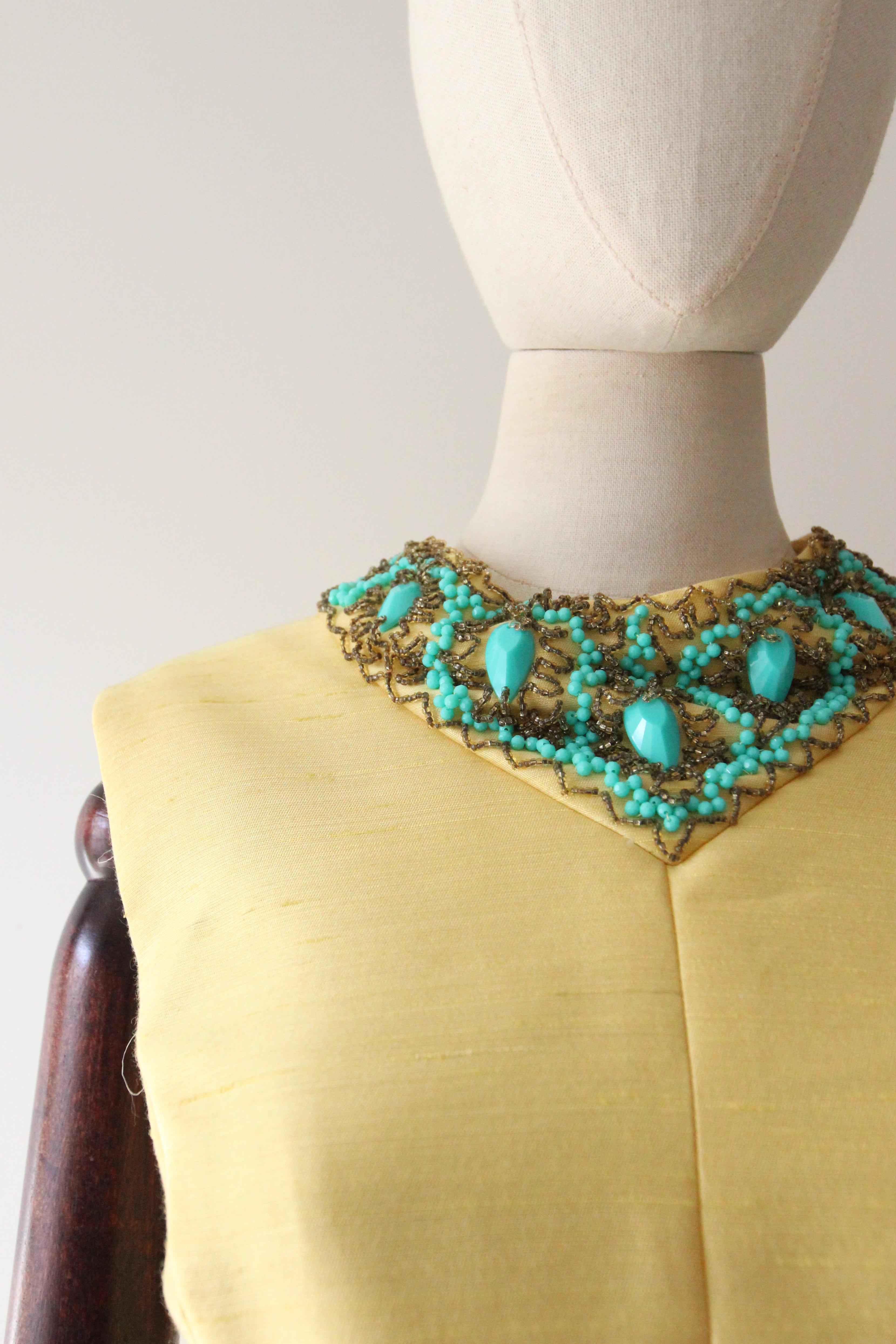 Vestido de cóctel de seda shantung amarillo vintage de los años 60 Vestido de cuentas turquesa UK 14 Verde en venta