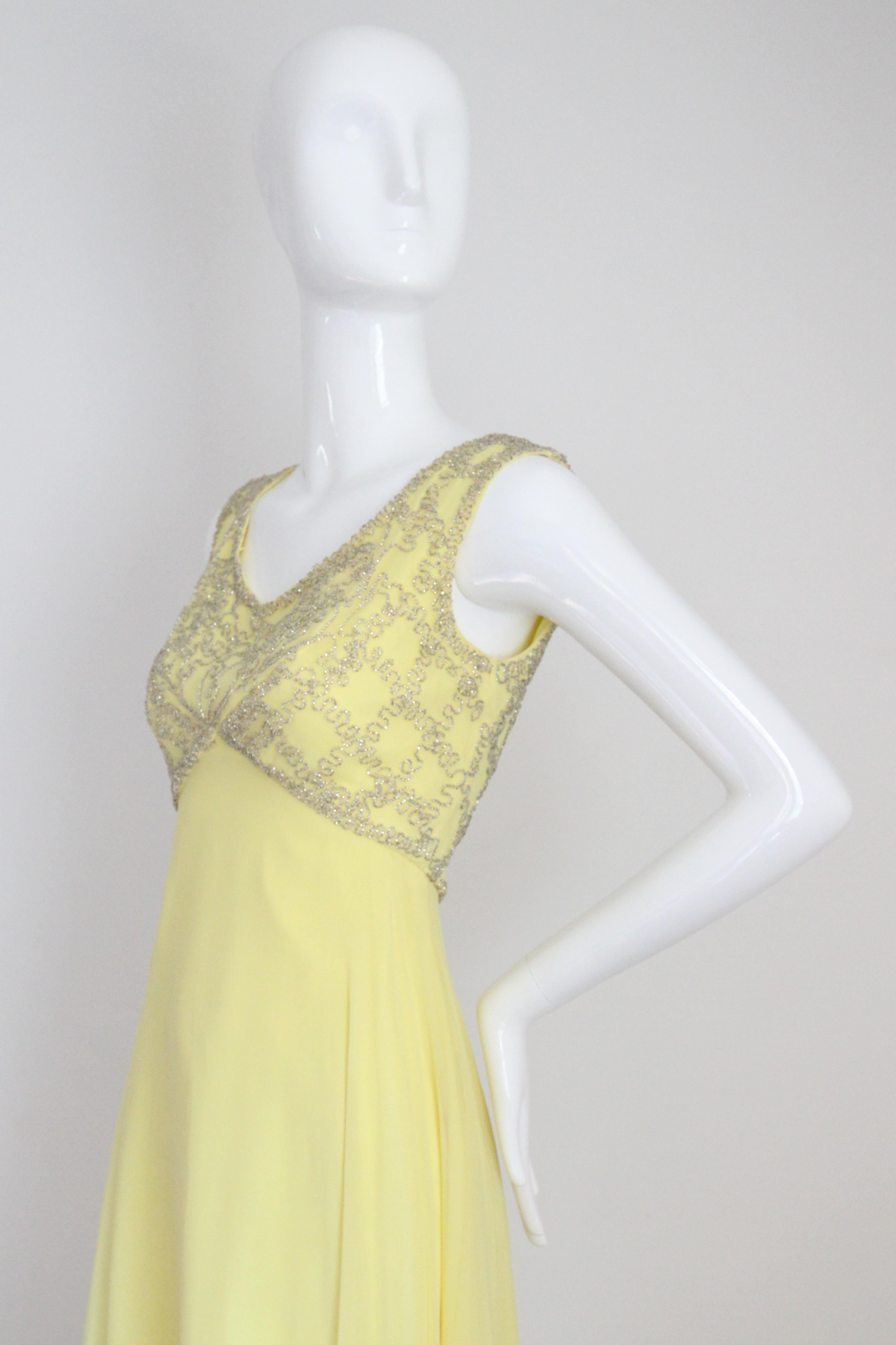 Vestido de noche vintage de gasa de seda amarilla de los años 60 Mike Benet UK 8 US 4 en venta 2