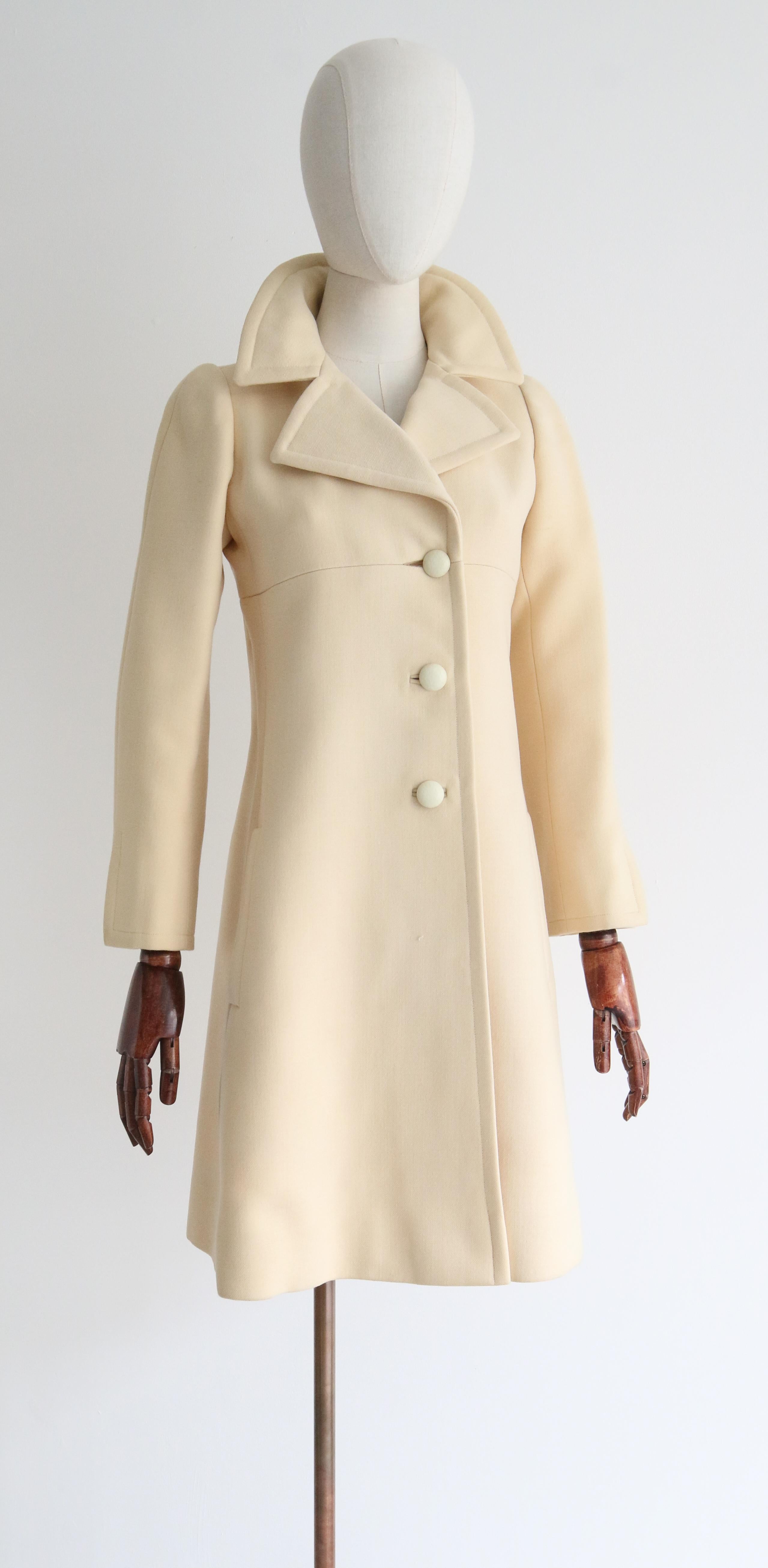 Vintage 1960's Yves Saint Laurent Wool Coat UK 8 US 4 In Good Condition For Sale In Cheltenham, GB