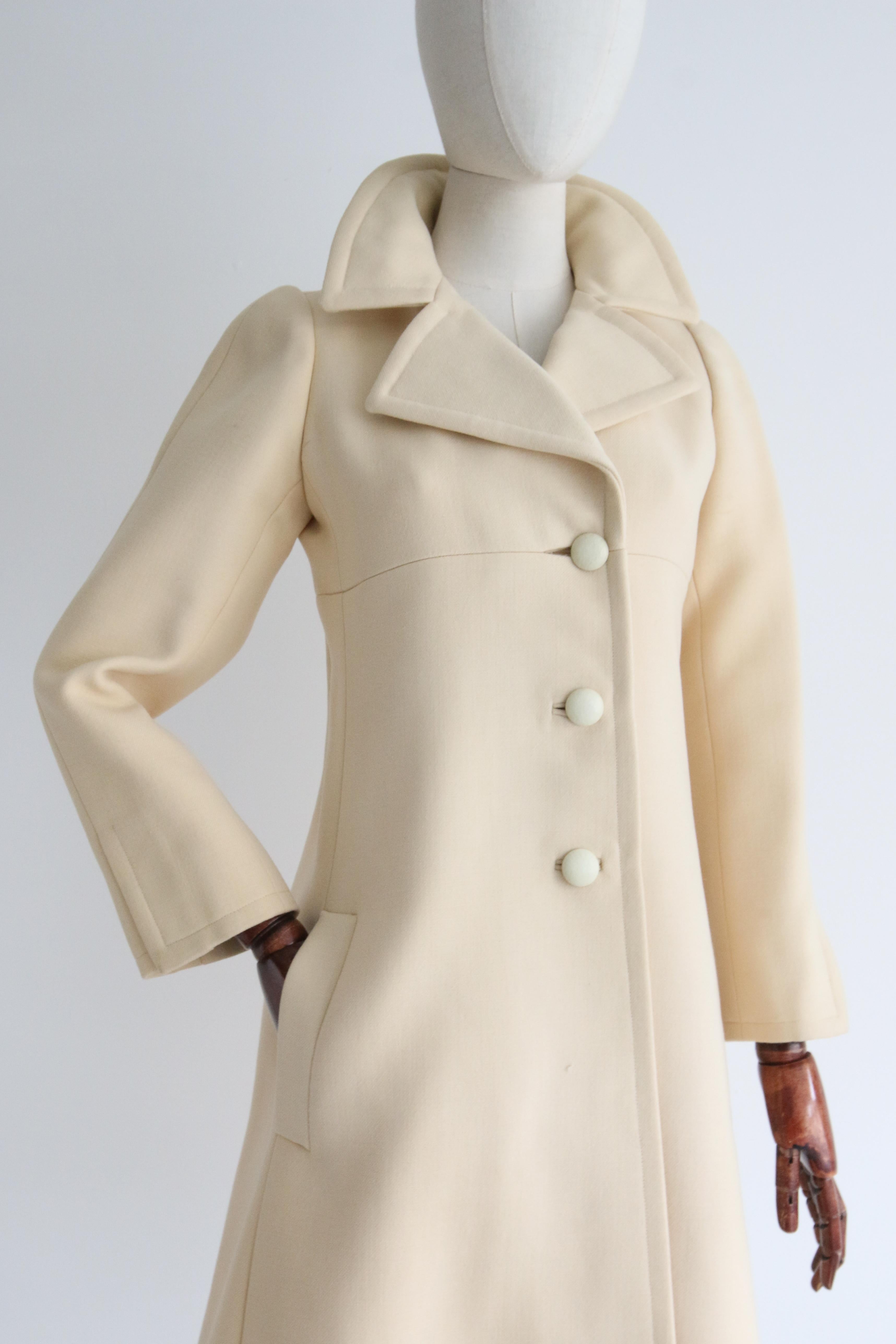 Yves Saint Laurent - Manteau en laine vintage des années 1960, taille UK 8 US 4 Bon état - En vente à Cheltenham, GB