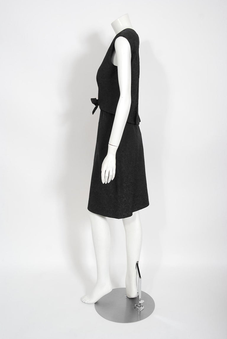 Vintage 1961 Eisa Balenciaga Haute Couture Black Silk Sculpted Bow Cut ...