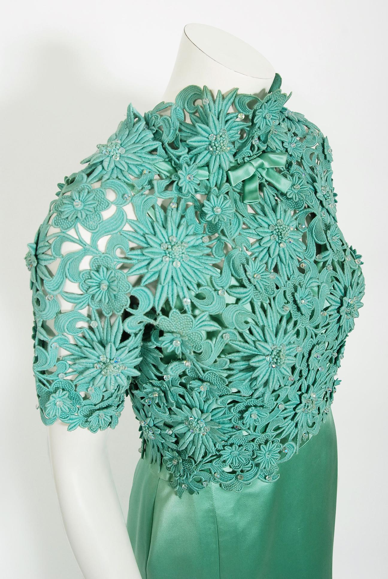 Vintage 1962 Nina Ricci Couture Seafoam Blue Green Beaded Lace Satin Fitted Gown In Good Condition In Beverly Hills, CA