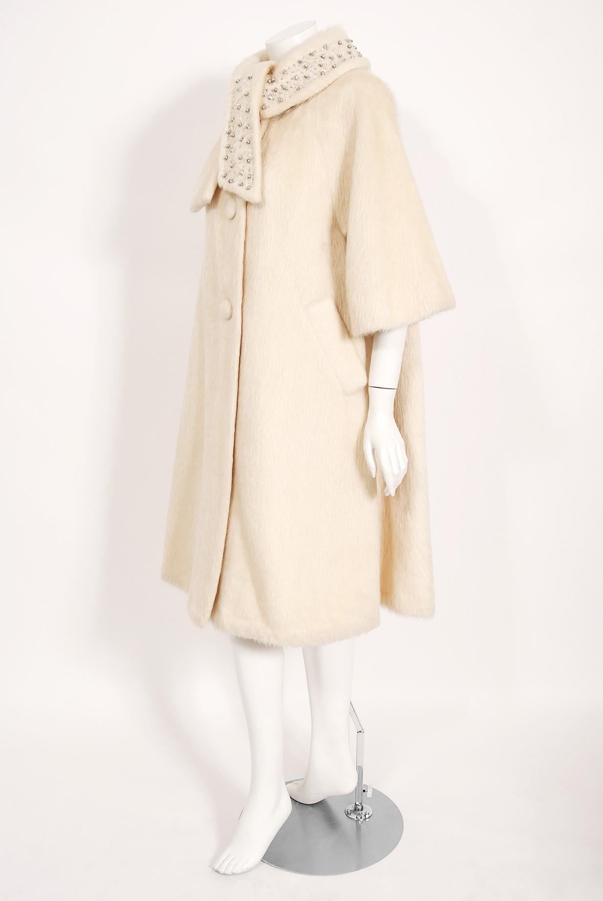 Vintage 1963 Lilli-Ann Cream Mohair Rhinestone Beaded Tie-Collar Swing Coat  In Good Condition For Sale In Beverly Hills, CA