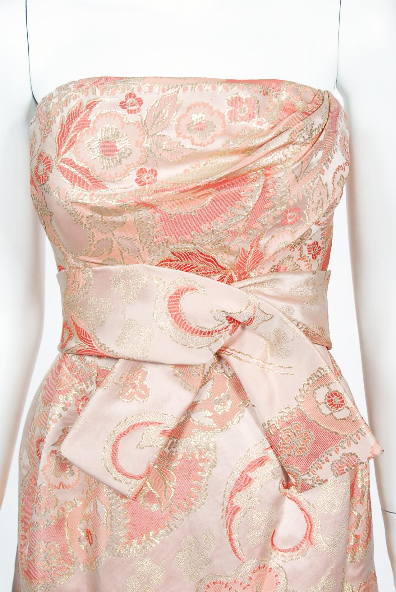 Vintage 1963 Pierre Balmain Couture Documented Metallic Pink Silk Strapless Gown In Good Condition In Beverly Hills, CA
