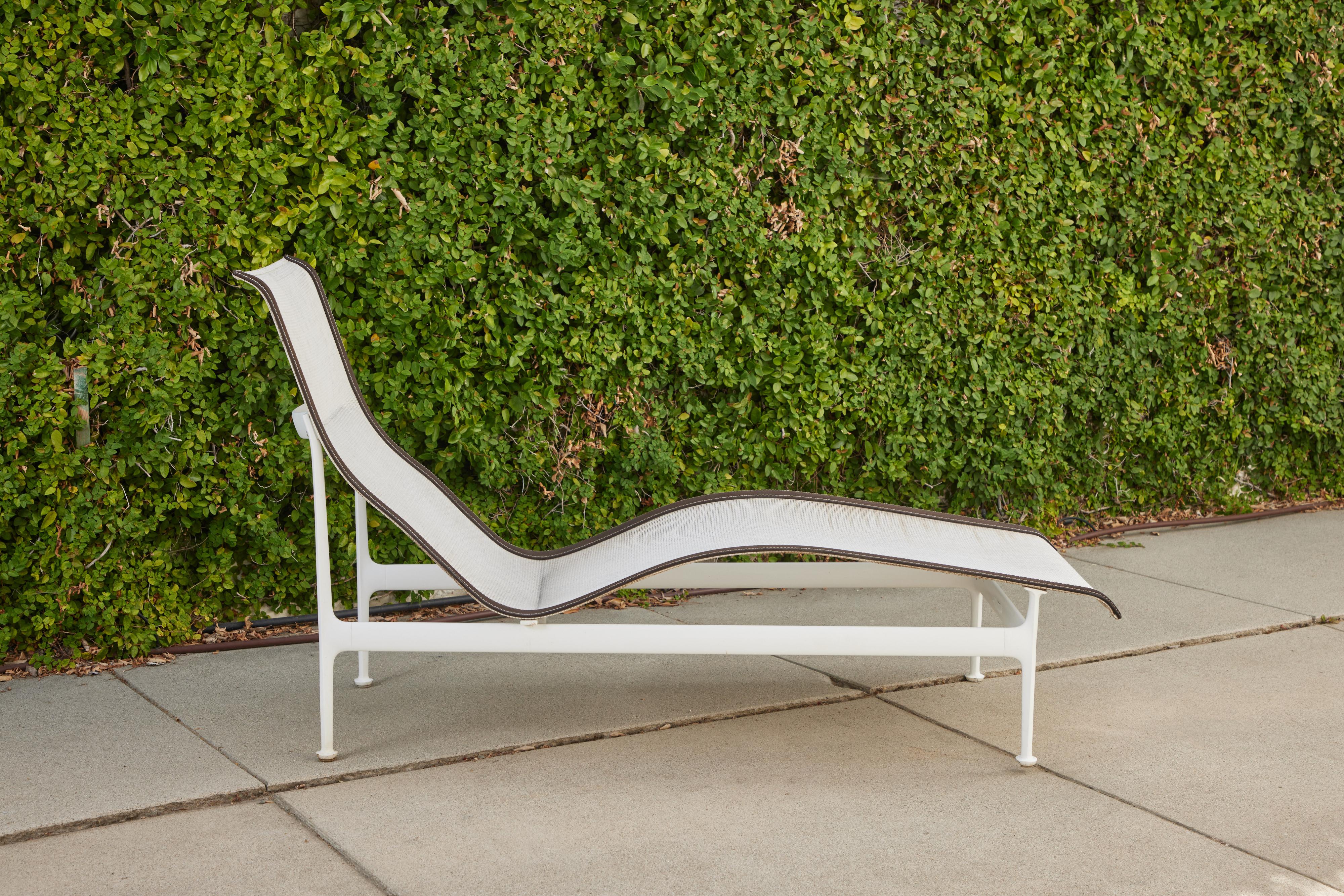 American Vintage 1966 Richard Schultz Outdoor Contour Chaise Lounge for Knoll