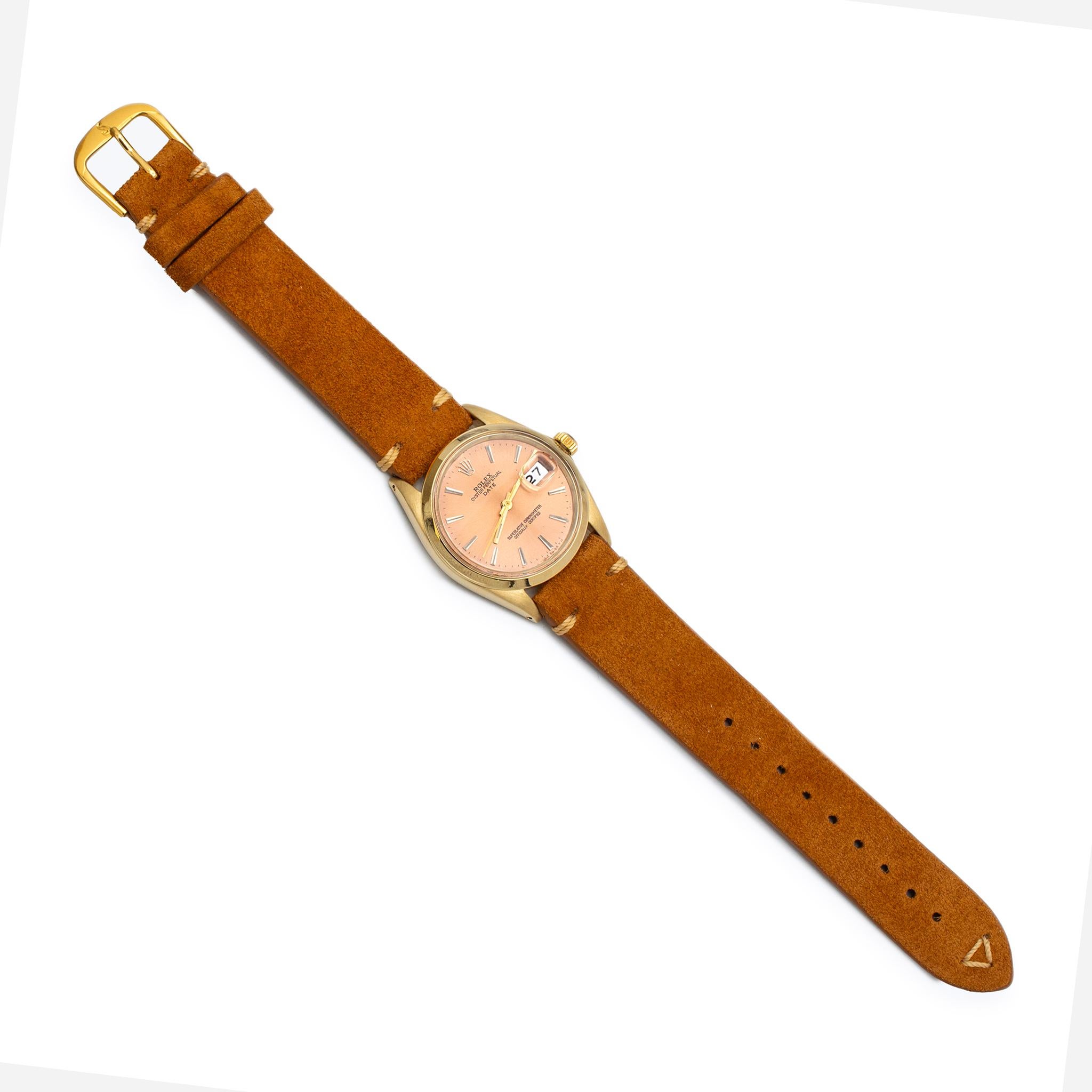 Rolex Oyster Perpetual Date Lachs Zifferblatt 14K Gelbgold Uhr, Vintage 1966 im Angebot 2