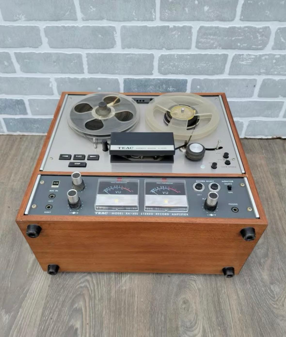 vintage reel to reel tape recorder