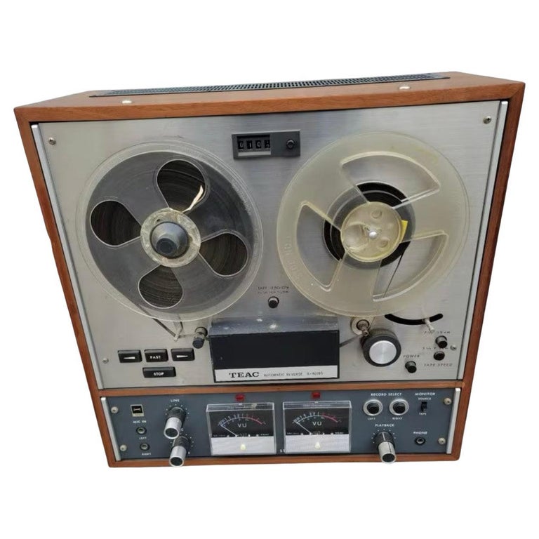 https://a.1stdibscdn.com/vintage-1966-teac-tascam-reel-to-reel-tape-recorder-for-sale/f_67912/f_360987421694372562683/f_36098742_1694372563163_bg_processed.jpg?width=768