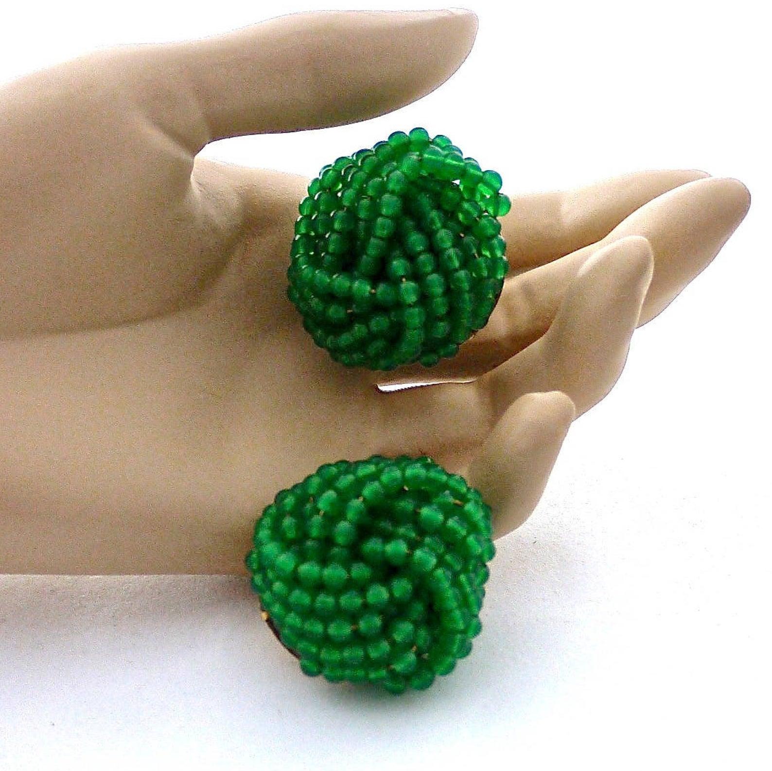 Women's Vintage 1967 CHRISTIAN DIOR Knotted Emerald Glass Beads Earrings For Sale