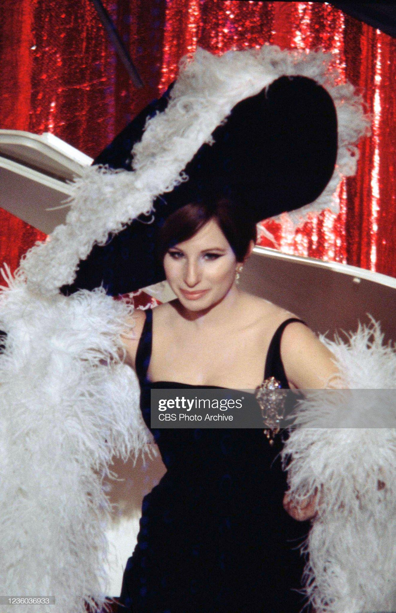 Vintage 1967 Don Loper Couture für Barbra Streisand Schwarzes Sanduhr-Kleid & Hut 3