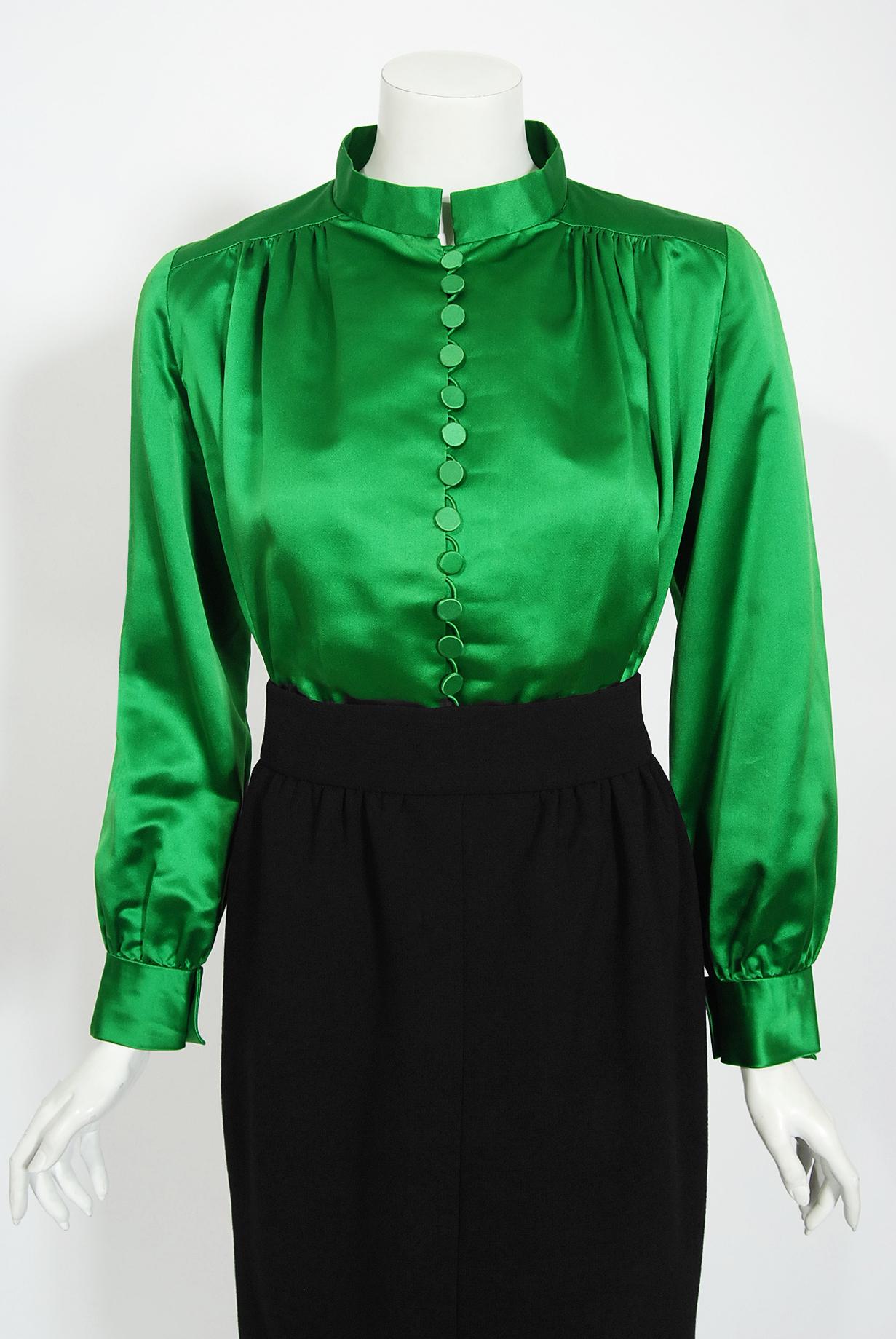 Vintage 1960s Burke Amey Couture Black Wool Green Silk Appliqué 3-Piece Mod Suit For Sale 5