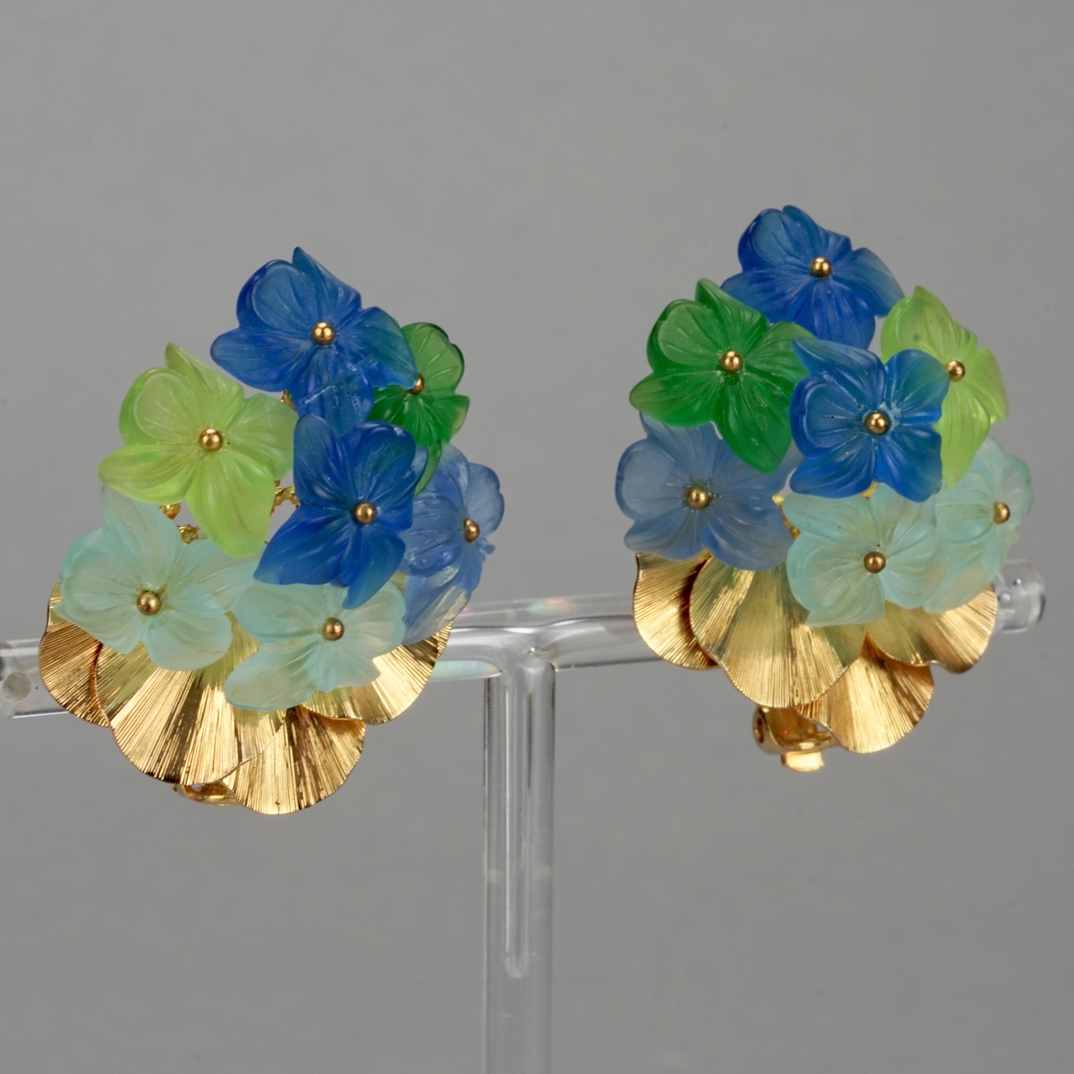Vintage 1968 CHRISTIAN DIOR Lucite Bouquet Flower Earrings For Sale 1