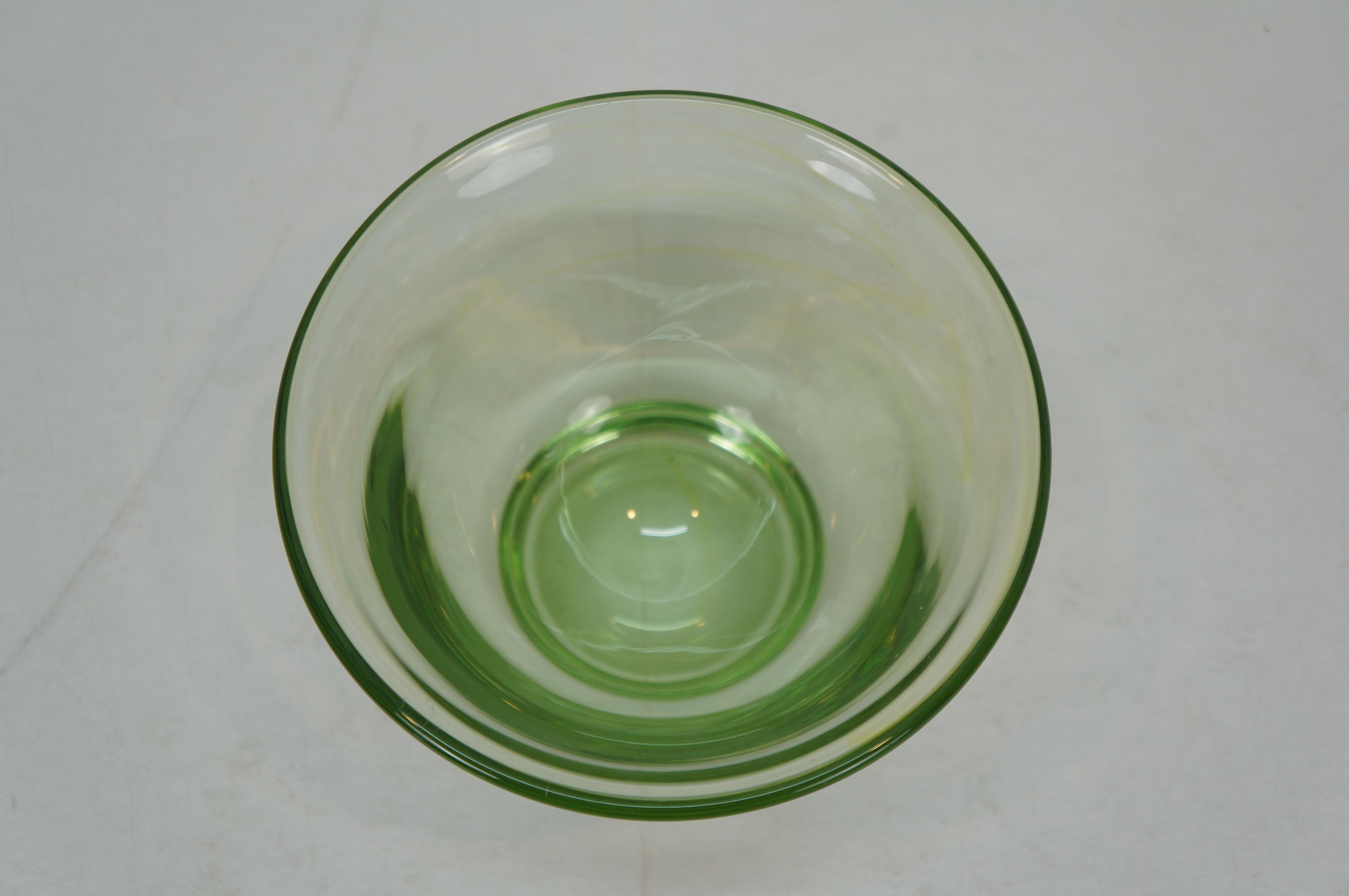 Américain Vintage 1968 Dominick Labino Uranium Green Studio Art Glass Bowl Dish 7