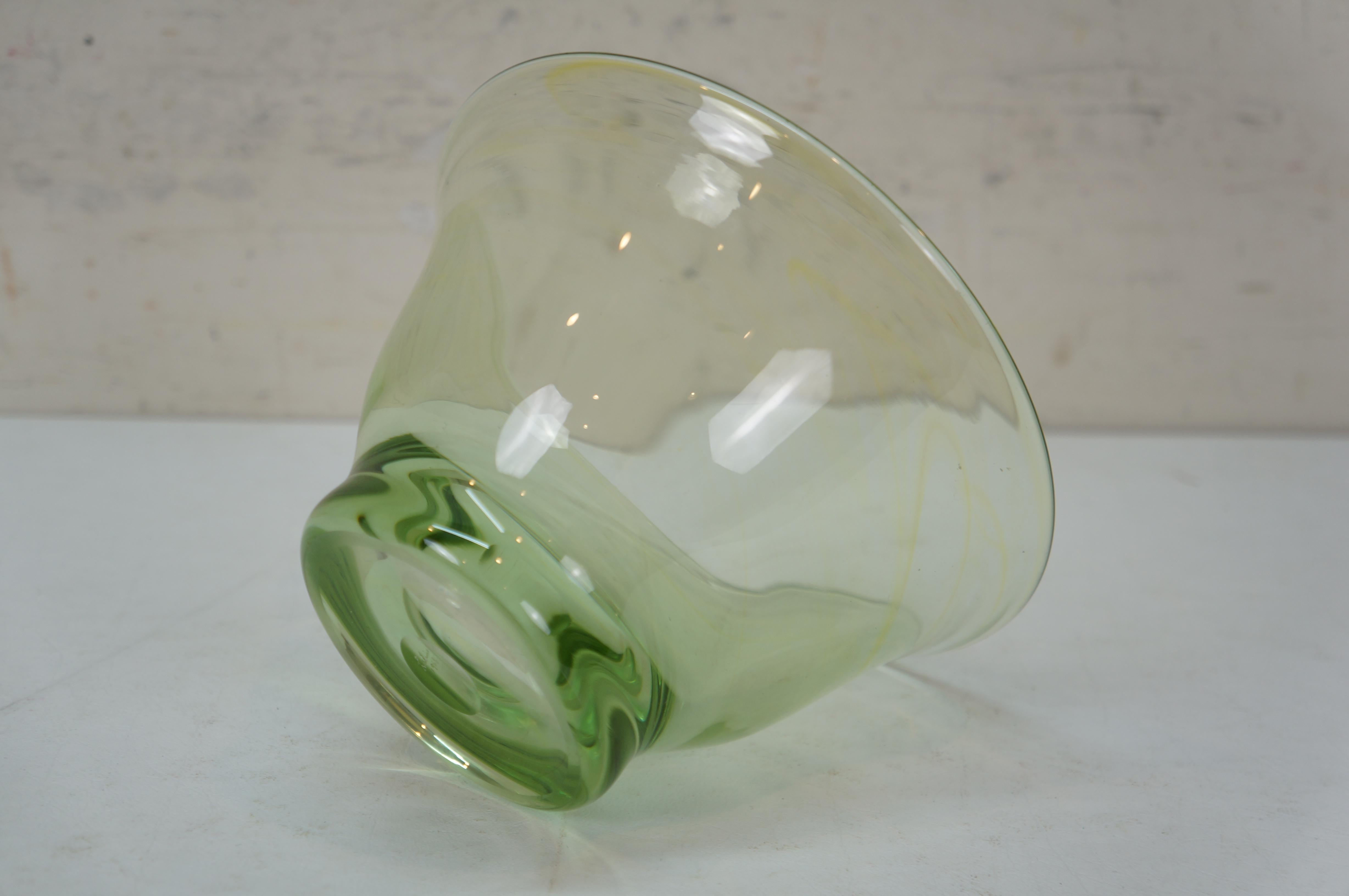 Vintage 1968 Dominick Labino Uranium Green Studio Art Glass Bowl Dish 7