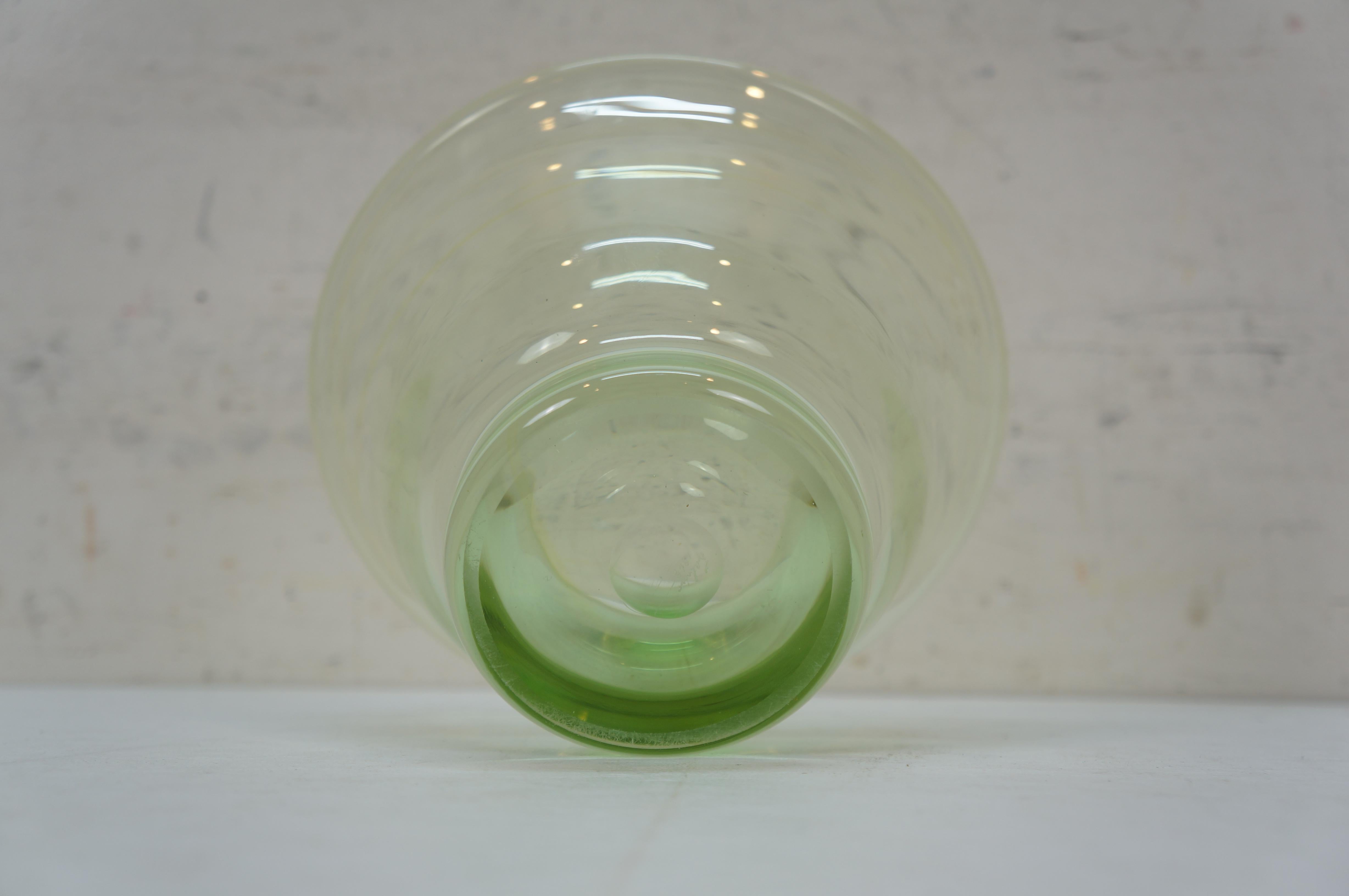 Vintage 1968 Dominick Labino Uranium Green Studio Art Glass Bowl Dish 7