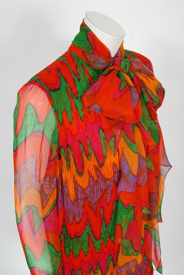 Vintage 1968 Pierre Cardin Colorful Psychedelic Pleated Chiffon Mod Mini Dress In Good Condition In Beverly Hills, CA