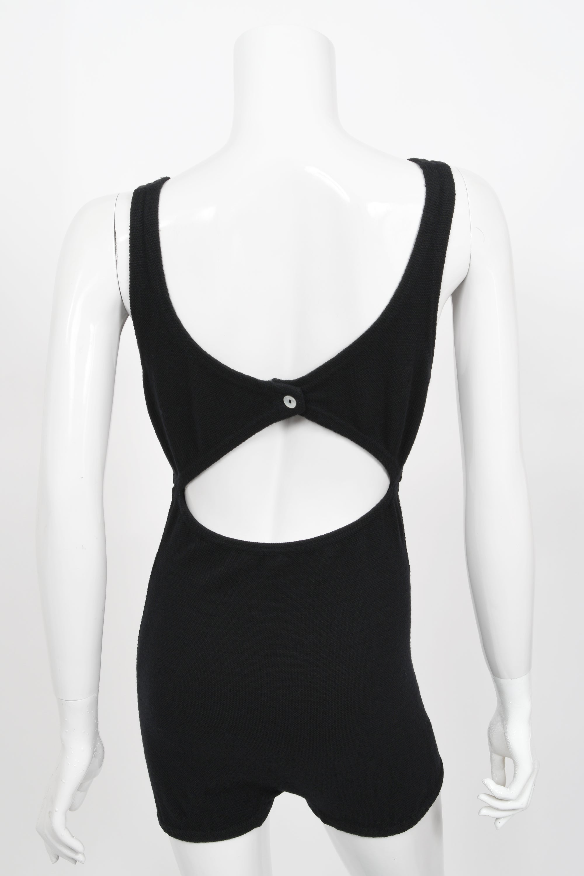 Vintage 1968 Rudi Gernreich Museum-Held Black Wool Jersey Cut Out Mod Swimsuit  en vente 5
