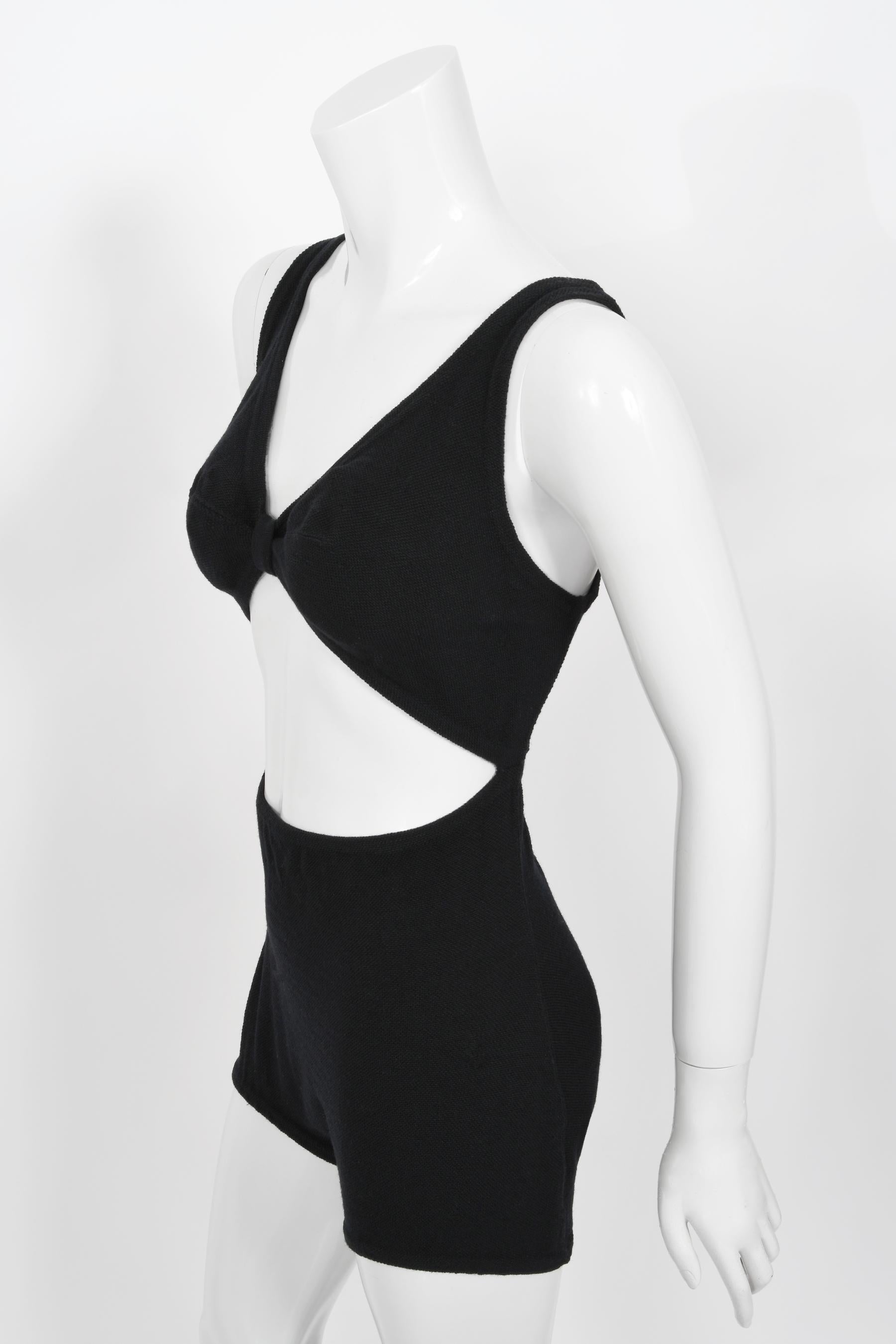 Vintage 1968 Rudi Gernreich Museum-Held Black Wool Jersey Cut Out Mod Swimsuit  en vente 1
