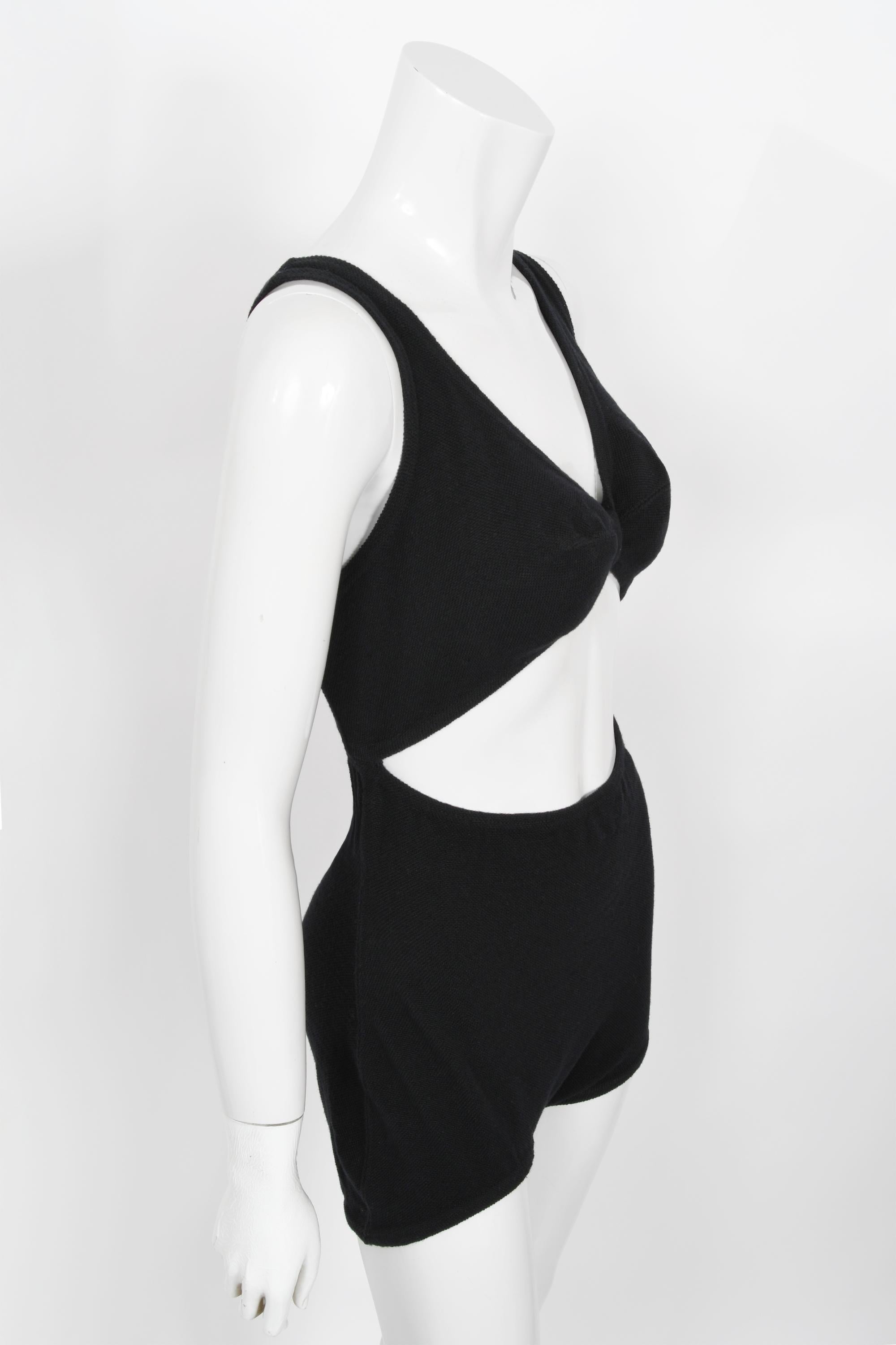 Vintage 1968 Rudi Gernreich Museum-Held Black Wool Jersey Cut Out Mod Swimsuit  en vente 2